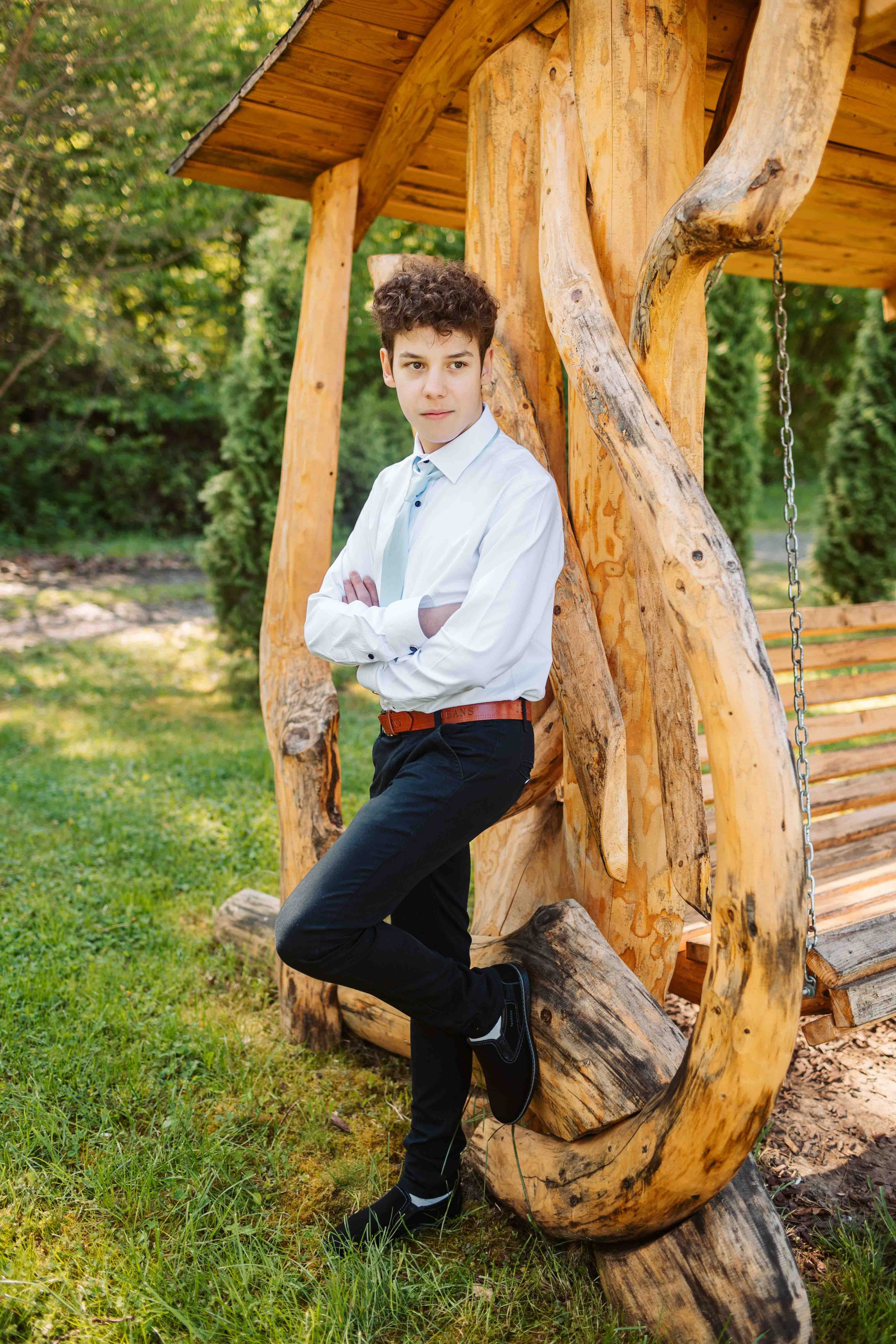 8A - Petru Maior. Contrast Studio