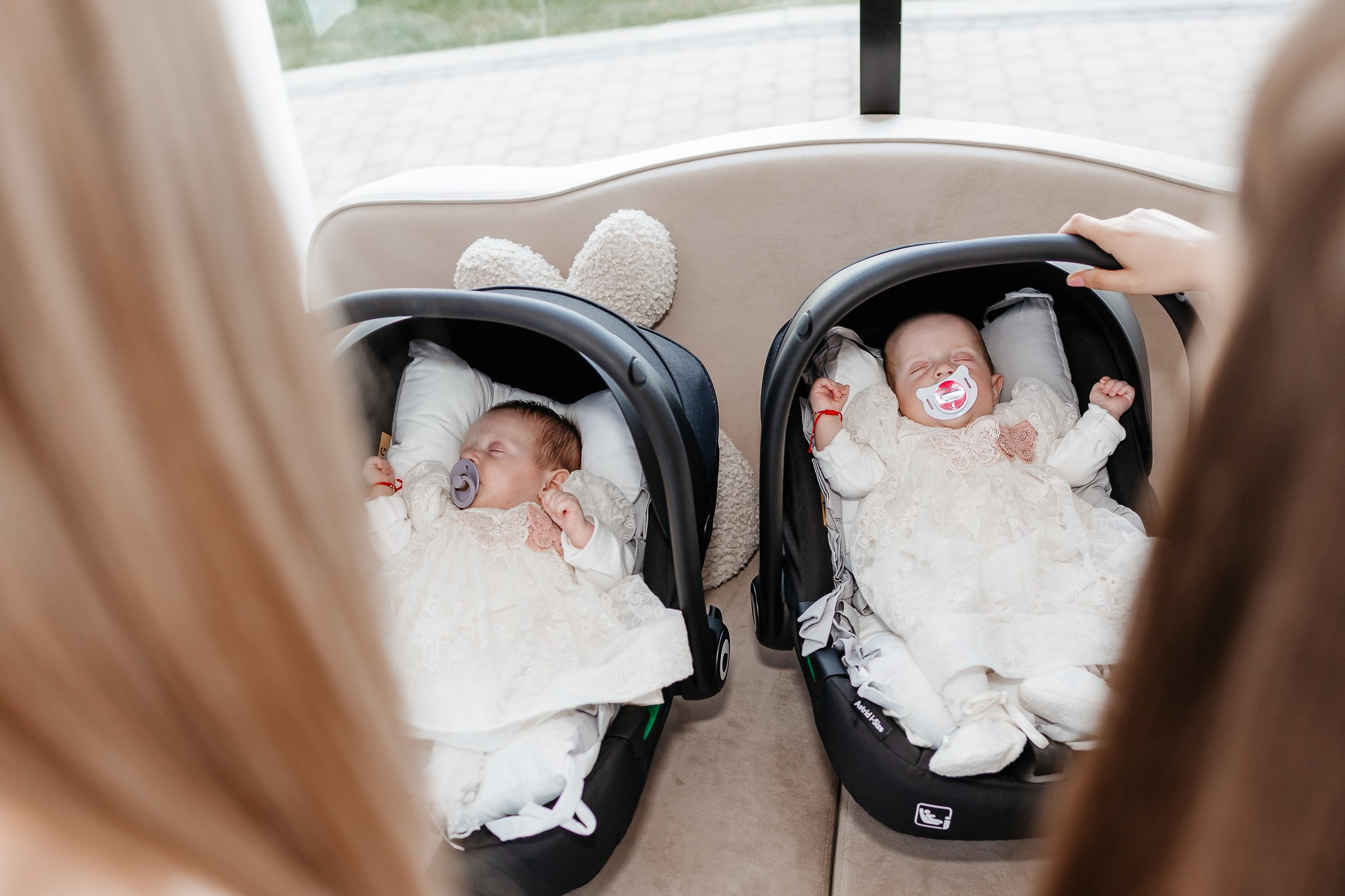 Carla & Ilinca. FotoACTIV.ro - Imaginea ta contează