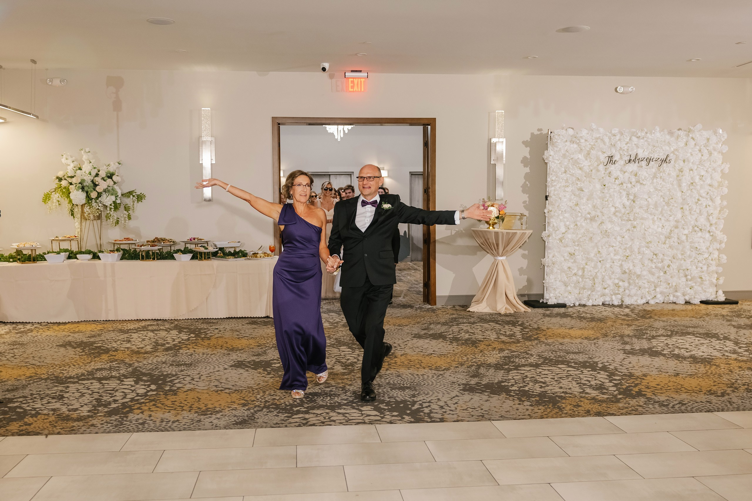 09.06.2025 Wedding. Wedding family event photographer in Chicago Nick Yushevich