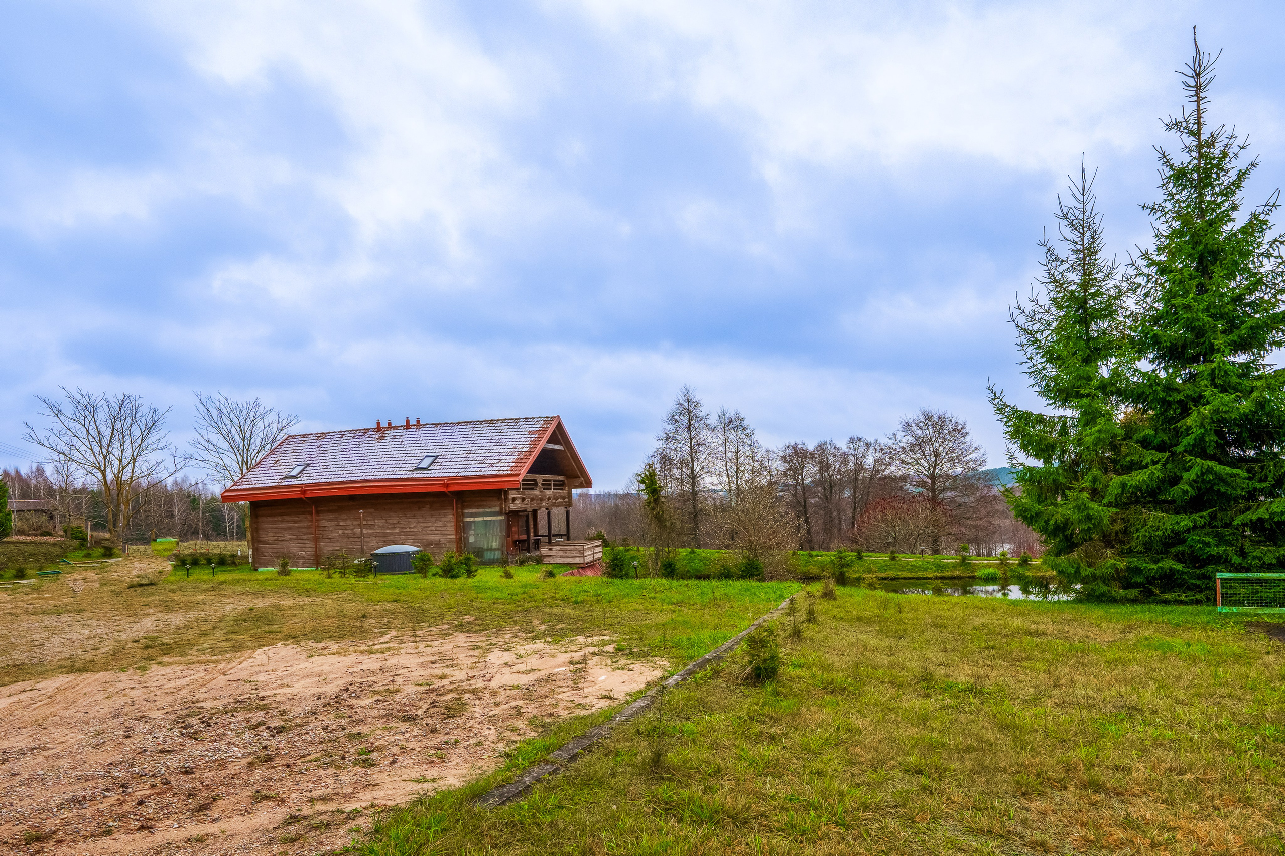 Trakų raj. sodyba. Elina Sapiega fotografė Vilniuje