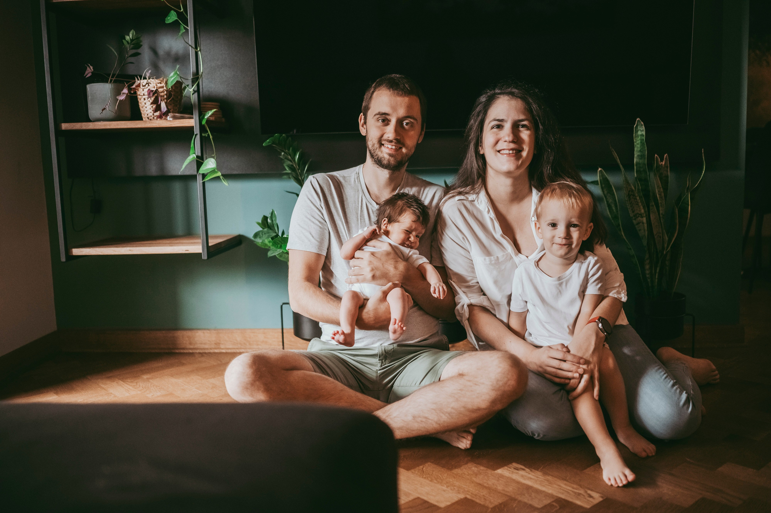 Sonja, Nikola, Lazar i Luka / porodicno fotografisanje kod kuce. Deciji i porodicni fotograf u Beogradu Oksana Skendzic