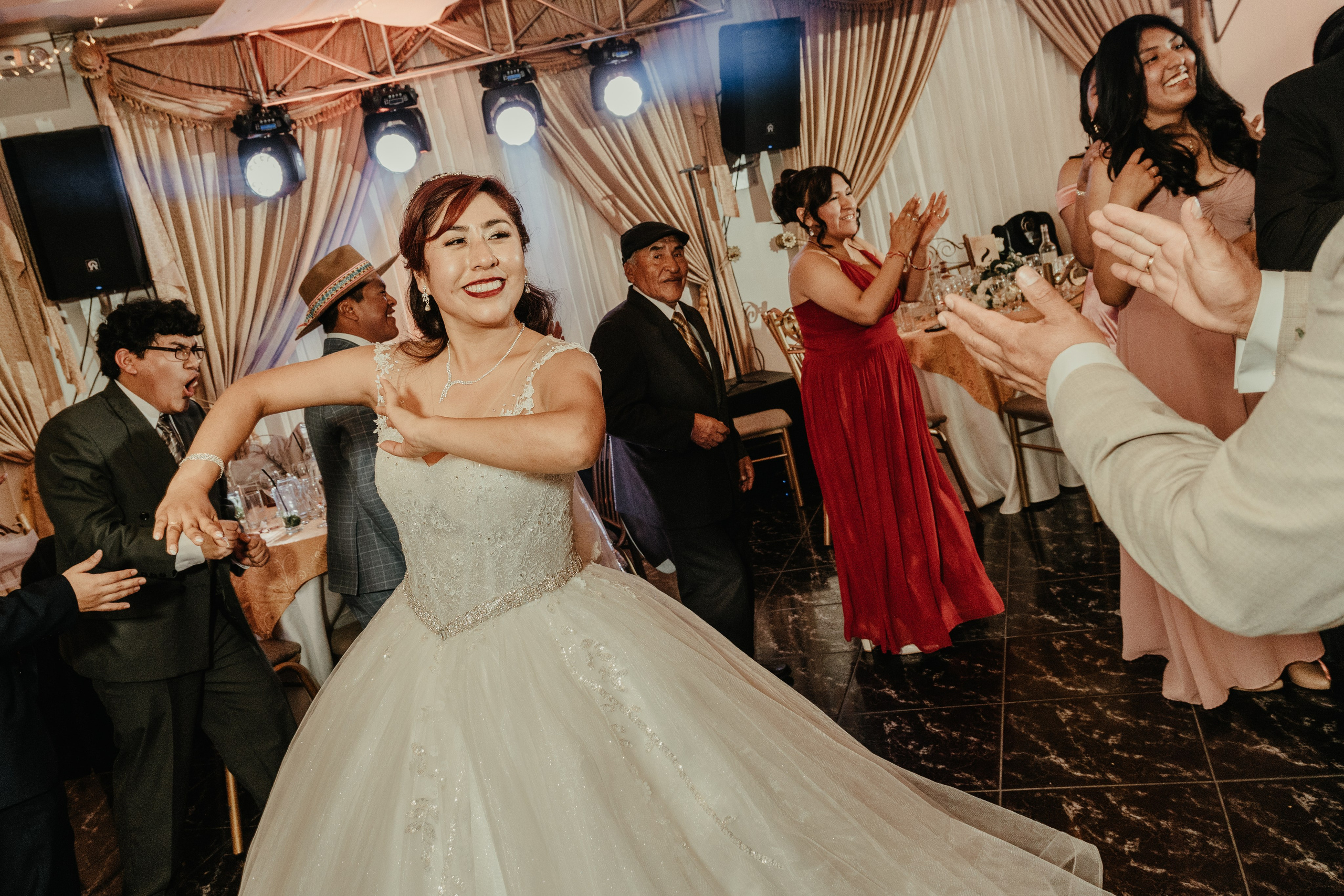 VANESSA + FRANKLIN BODA RELIGIOSA. Studio KVTA | Fotografía y Video de Bodas en Arequipa