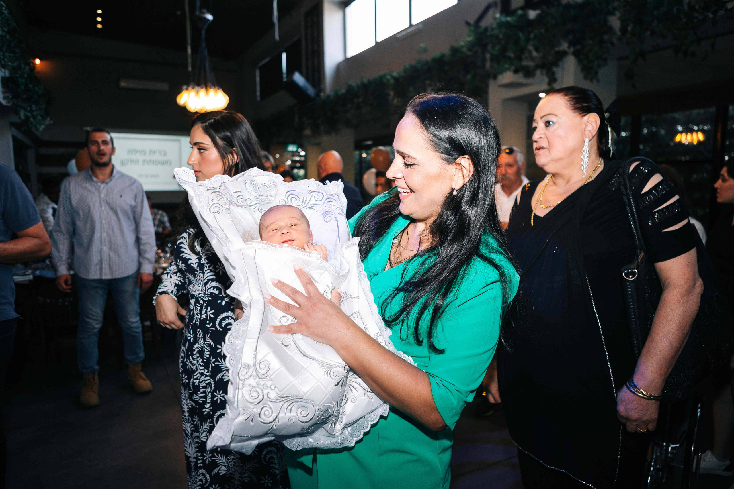 BRIT MILA (BIG EVENT). PHOTOGRAPHER IN ISRAEL