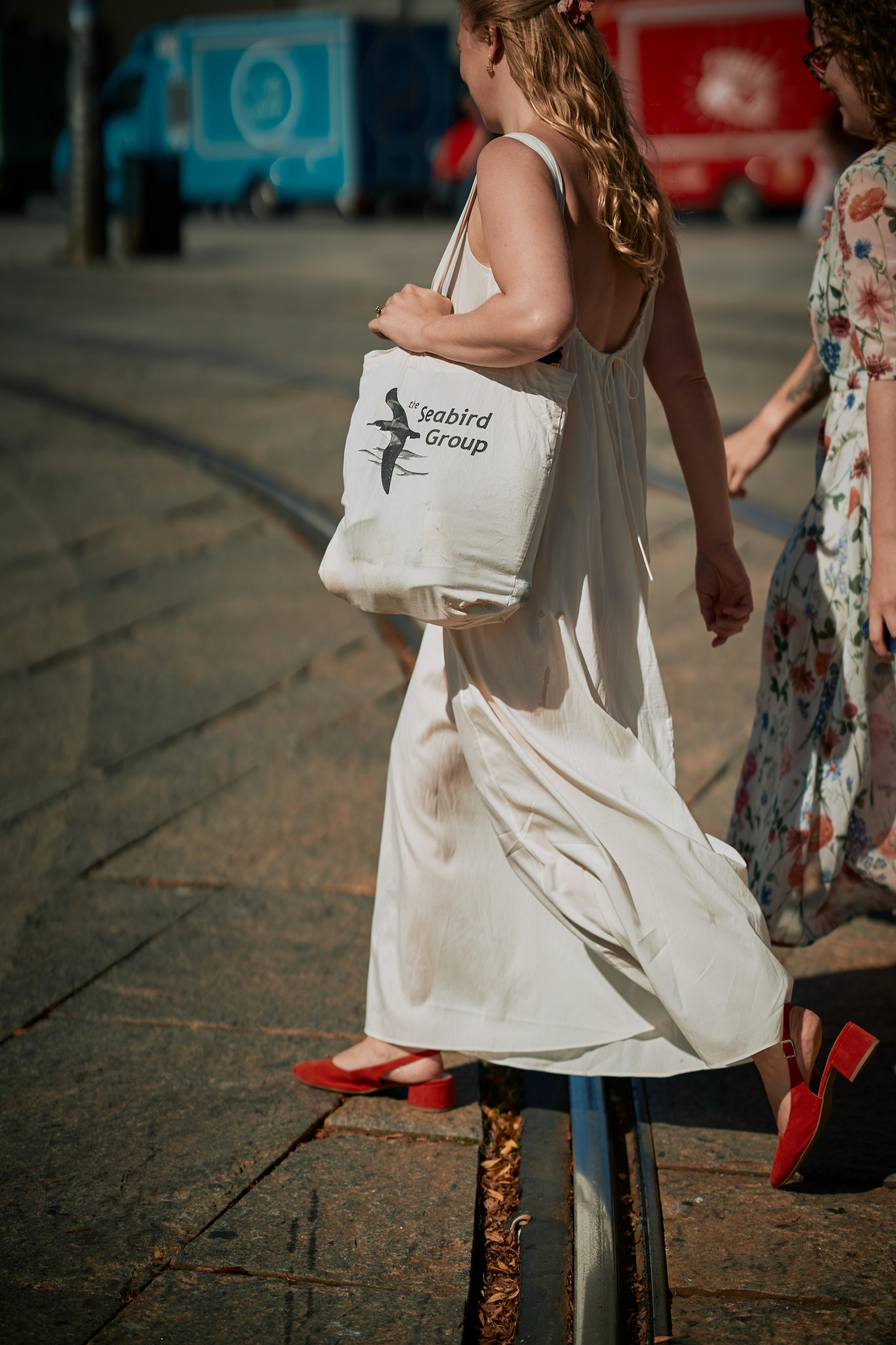 Under the Oslo Summer Sun. Bryllupsfotograf i Oslo. André Korsak – candid og dokumentarisk fotograf