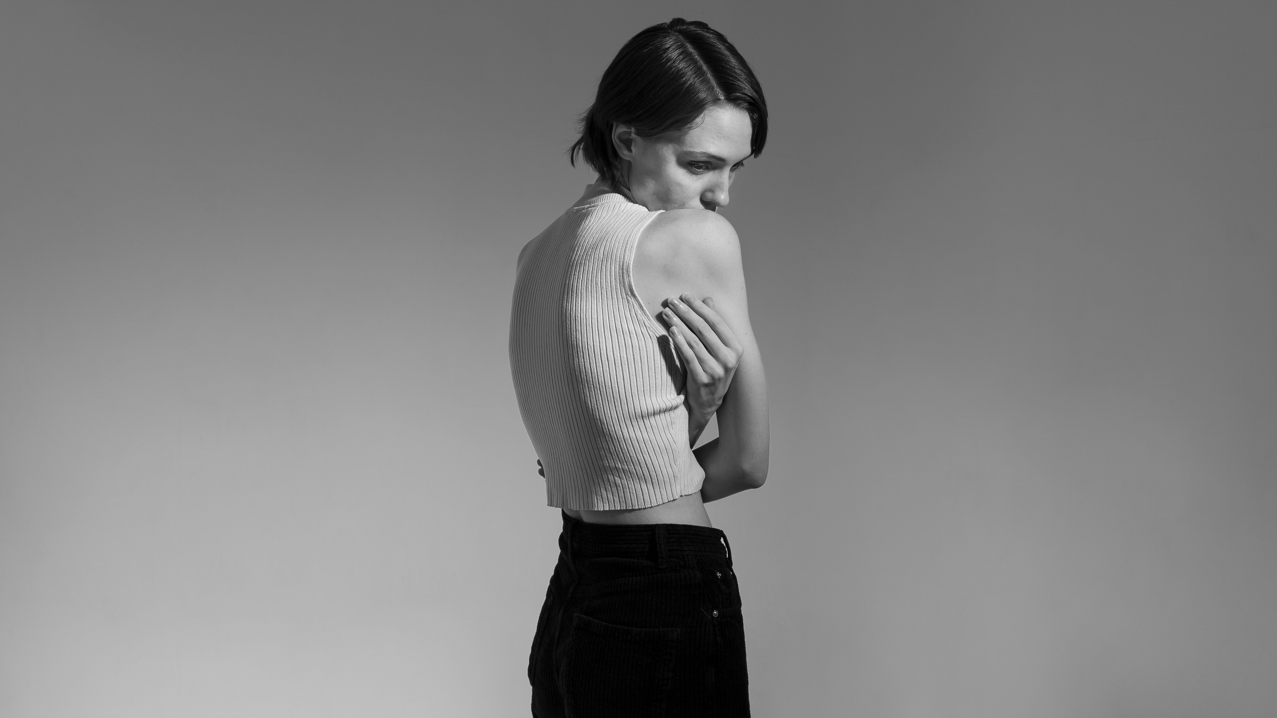 Black & White studio portrait session NYC. Alice Bell — Wedding photographer in New York