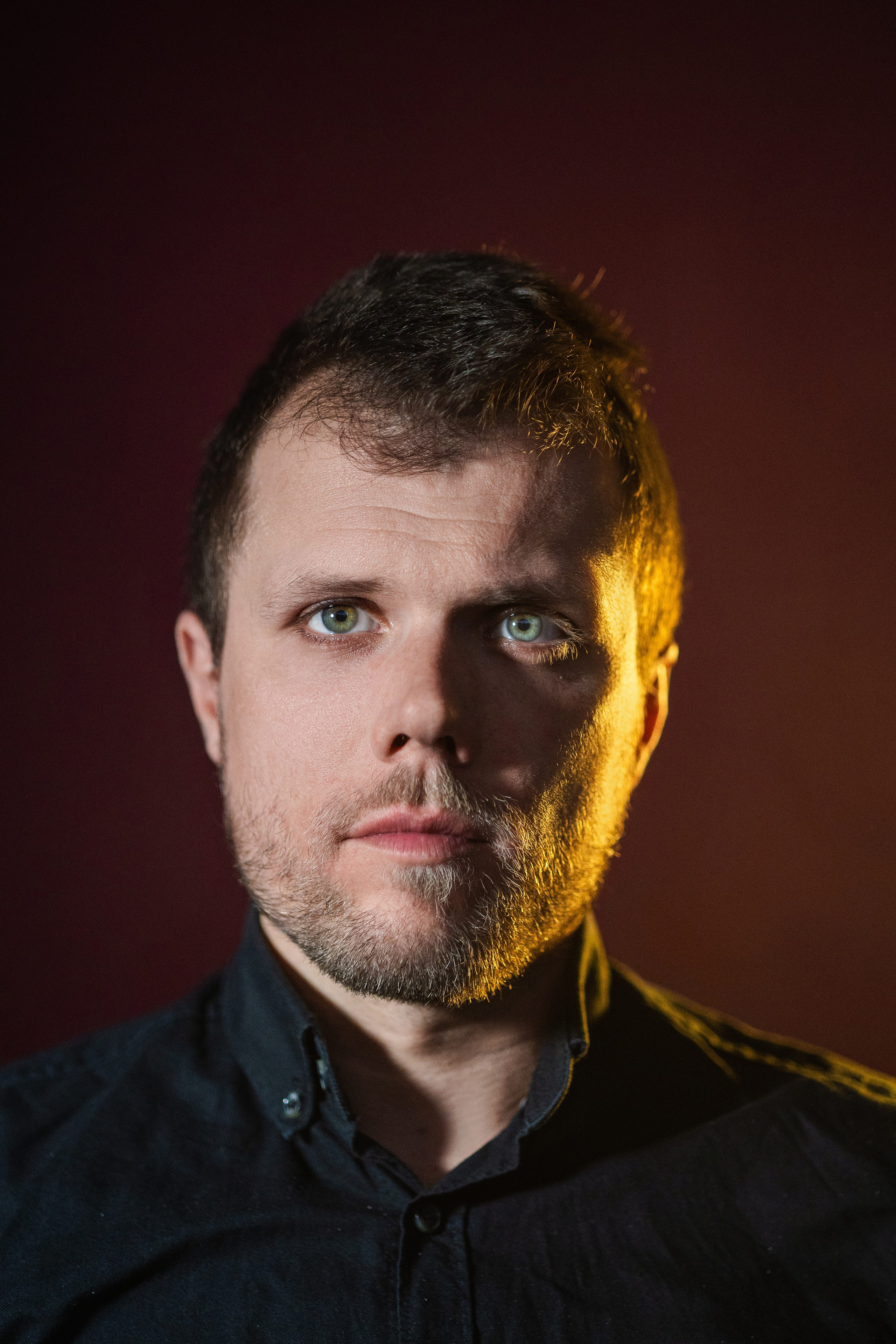 Dan Murzea. Daniel Cioc - Fotograf profesionist în București, specializat în evenimente, nunta, botez, corporate, portret și boudoir