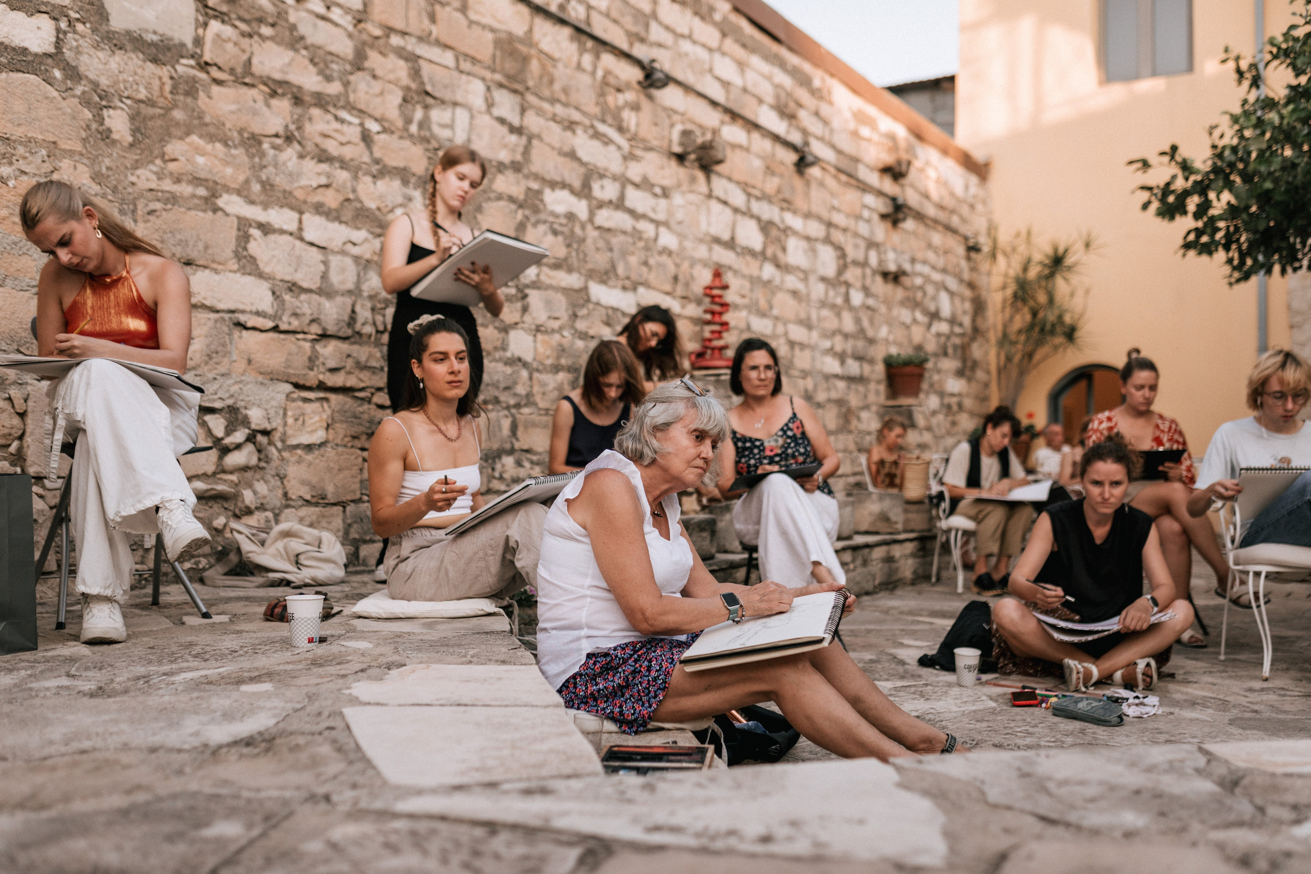 Daytime/Outdoor events. Photographer Alina Sparrow