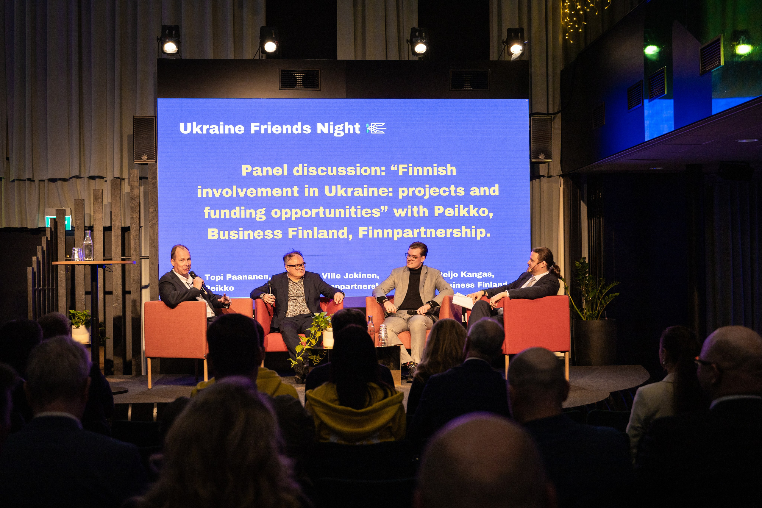 Juhla. Perhe-, hää- ja muotokuva valokuvaaja Helsingissä | Espoossa | Vantaa