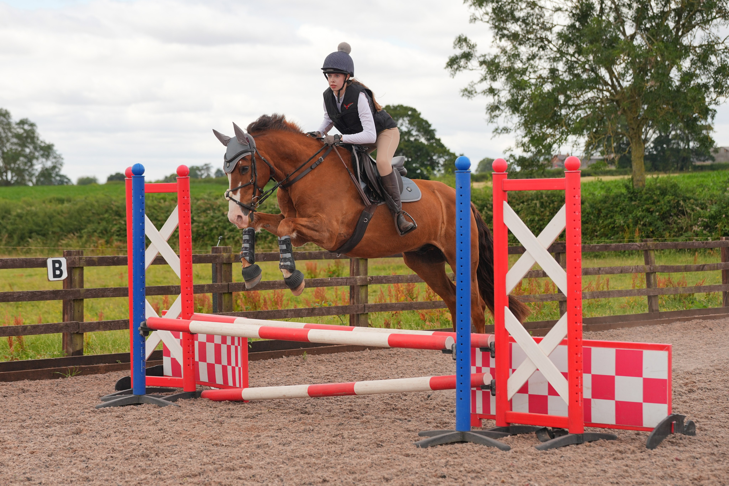 Show Jumping Photography in Leicestershire | Equine Action Shots by El. Leicestershire Equine Photography by El | Authentic Equine Portraits & Events