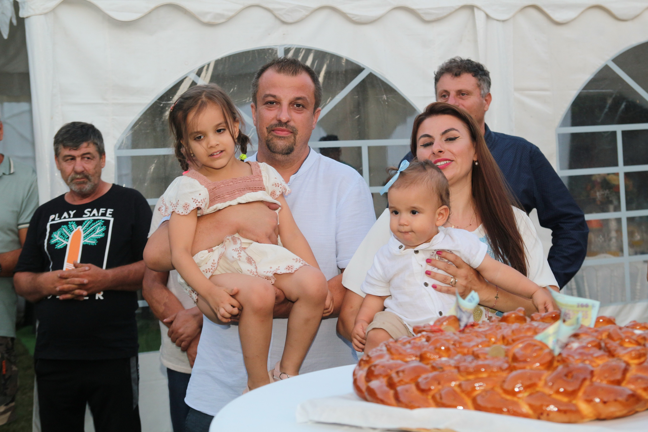 BYZO MEDIA. PETRU BYZO - family and children photographer in ROMANIA