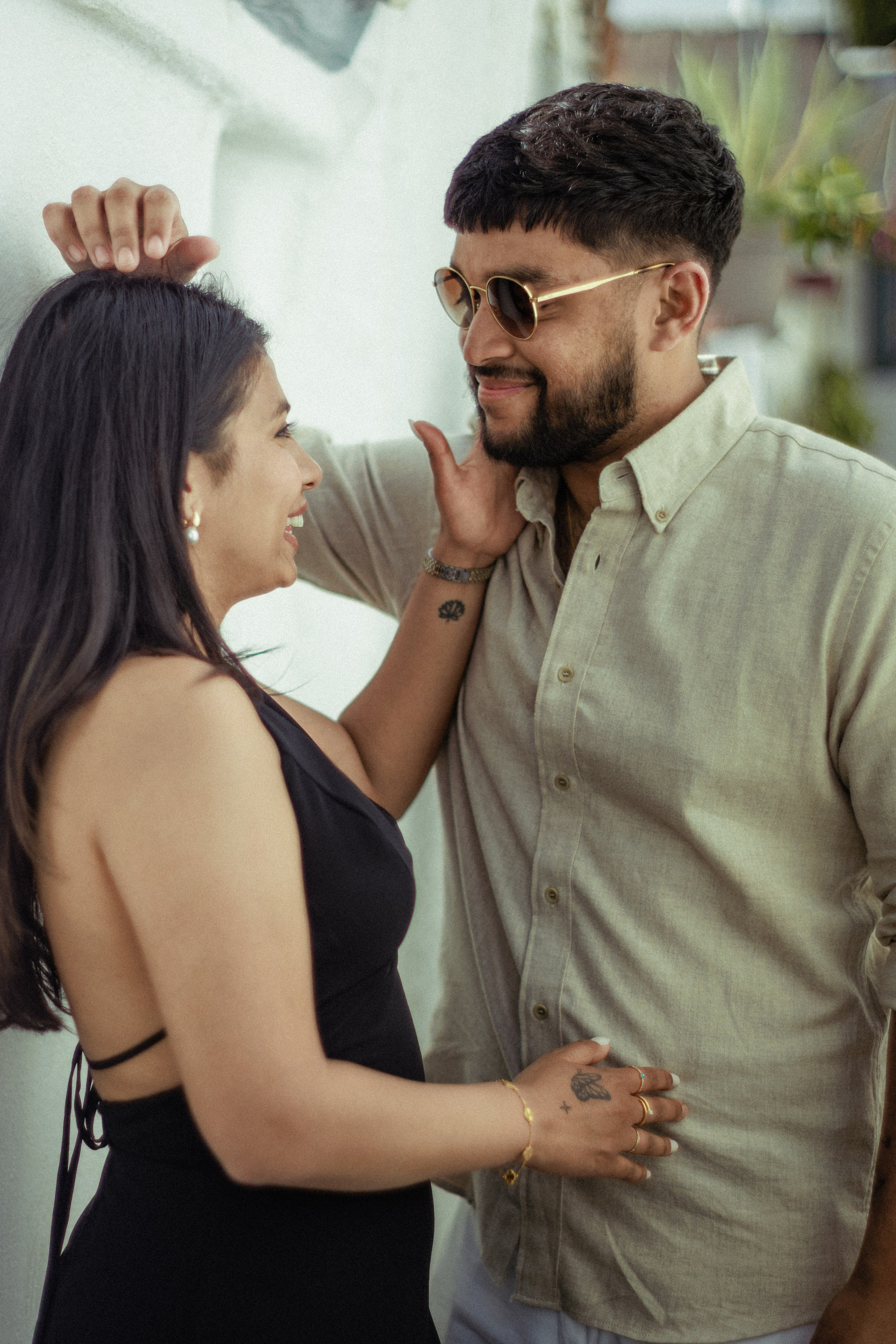 Krishna with husband. Photographer in Greece Kristina