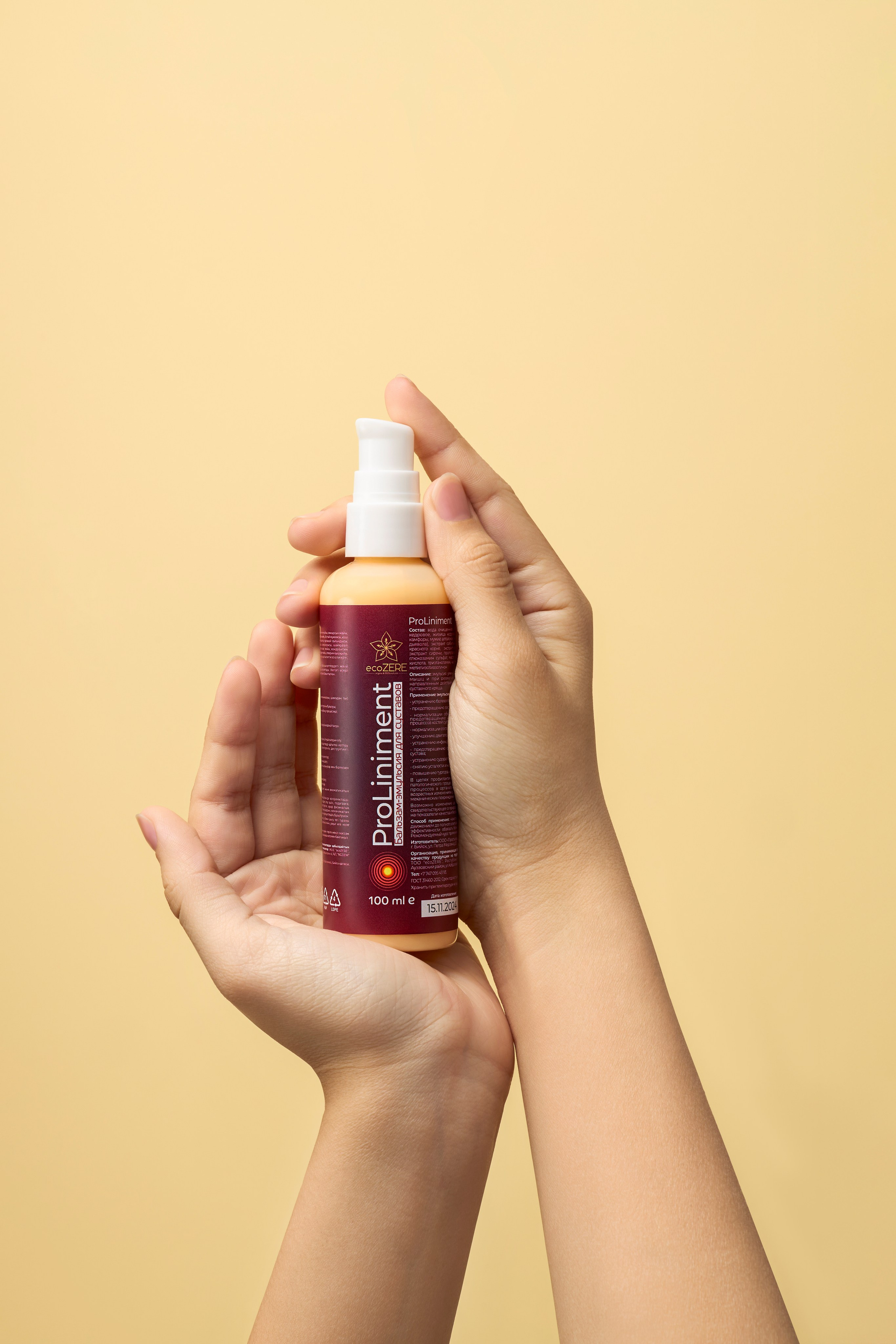 model retouching, hand retouching, beauty retouching, product photography retouching, skin retouching, realistic retouching, hand modeling, high-end retouching, cosmetic photography, skincare product retouching, commercial retouching, editorial retouching, hands in beauty shots, beauty campaign editing, photo retoucher for brands, e-commerce retouching, beauty advertising retouching, photo editing services for beauty brands, professional retouching for skincare, clean product retouching