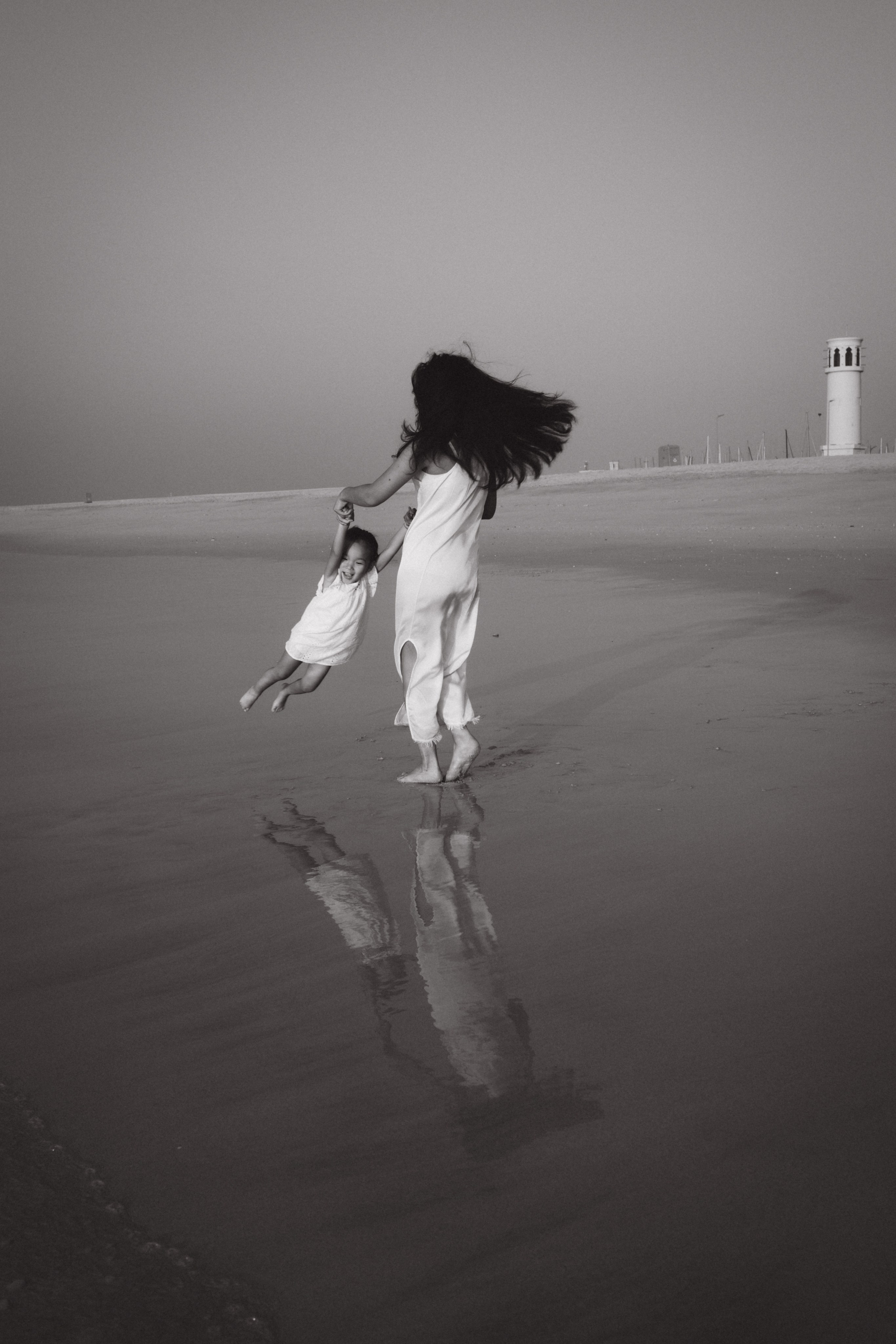 Mother’s love. Фотограф родов, семей и новорожденных малышей в Дубае