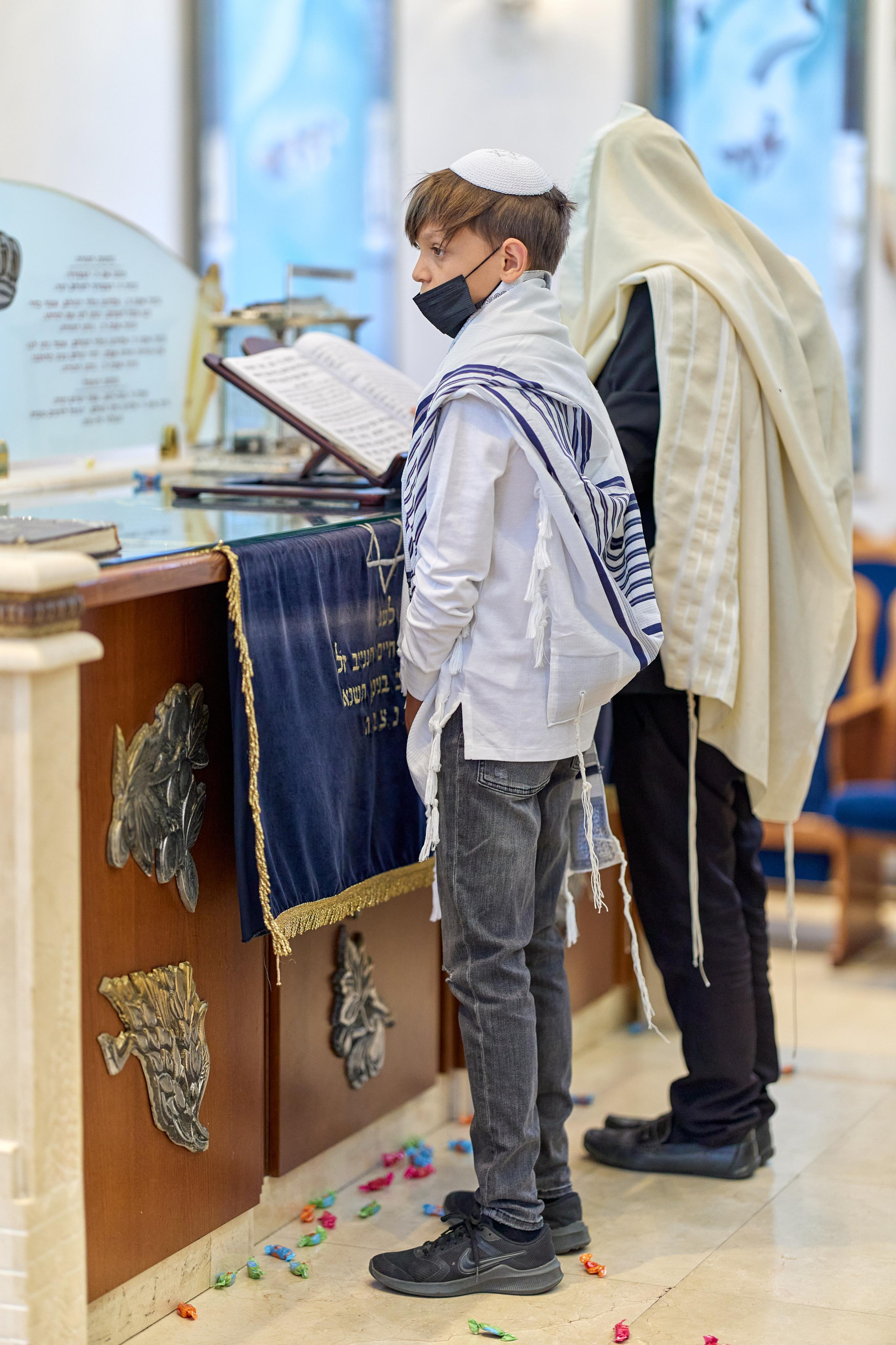 עליה לתורה. Time machine Studio