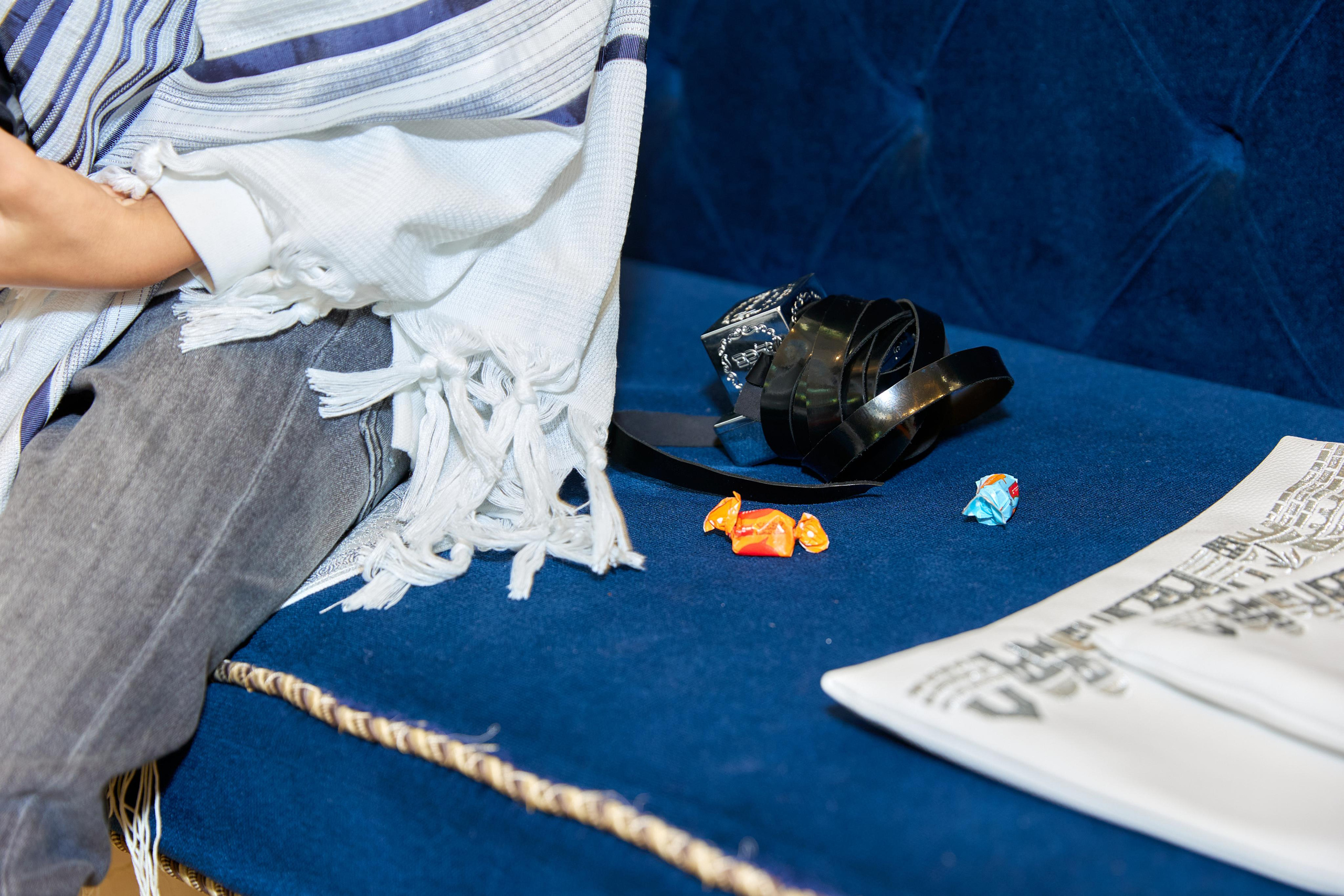 עליה לתורה. Time machine Studio