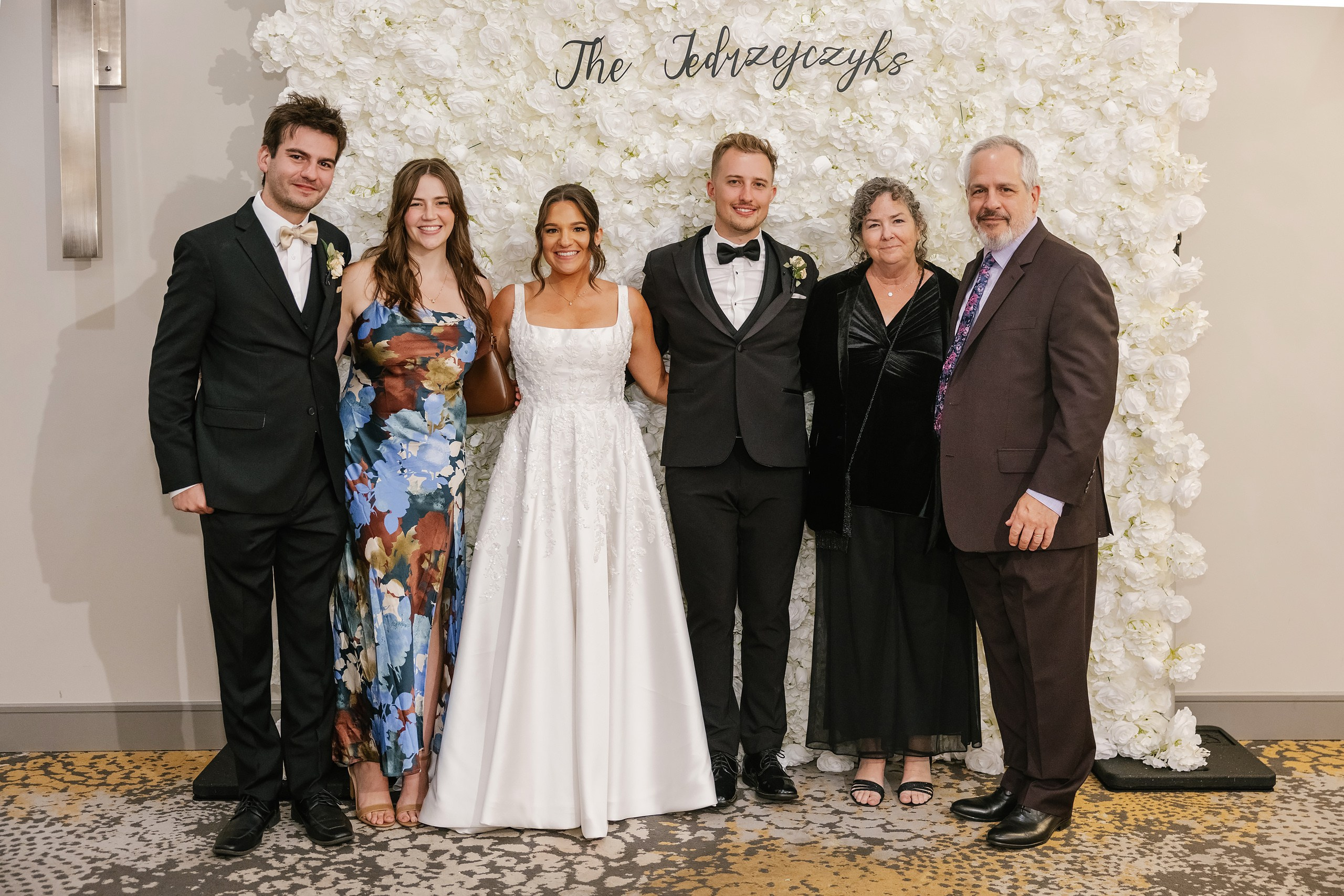 09.06.2025 Wedding. Wedding family event photographer in Chicago Nick Yushevich