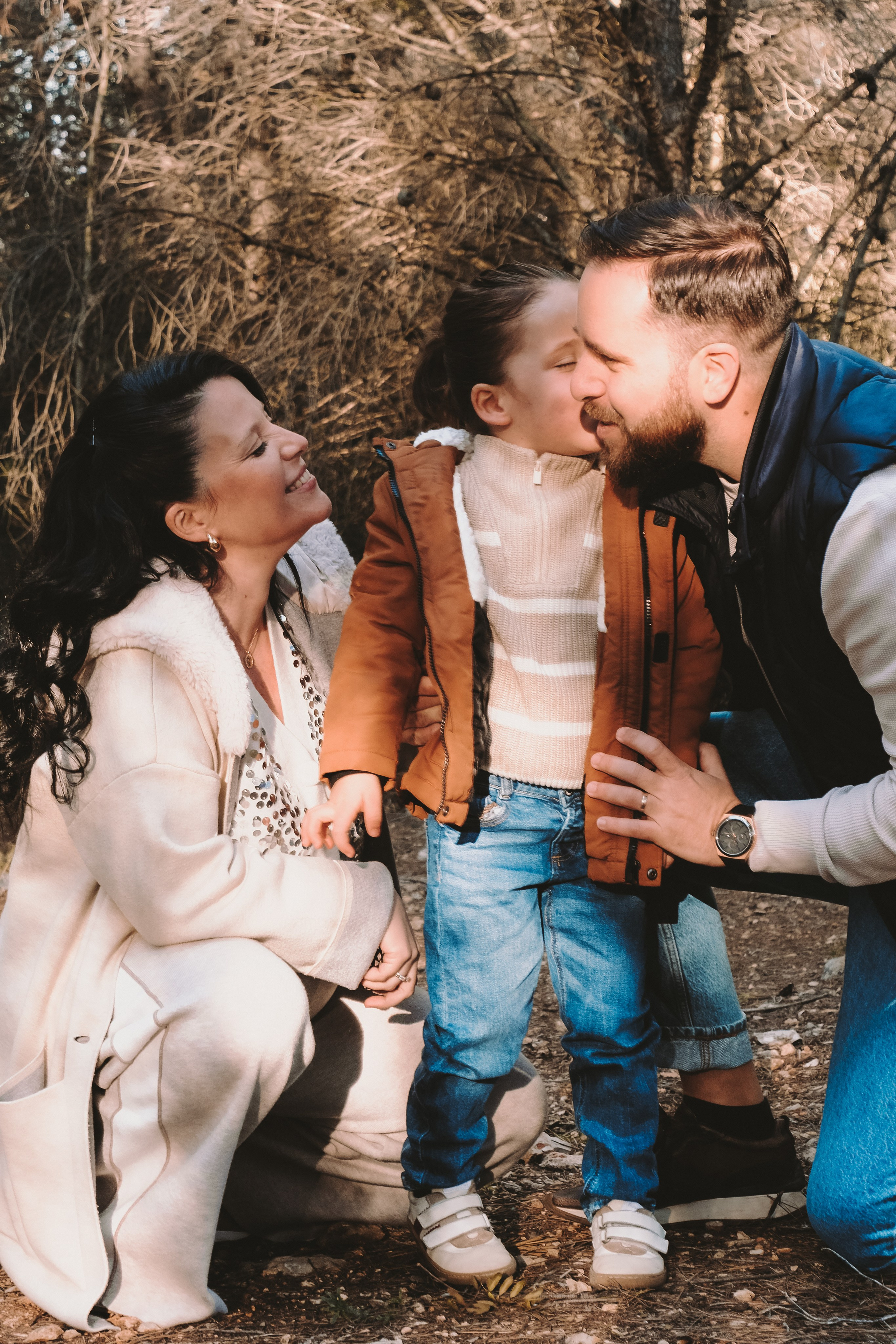 Sesión familiar embarazo. Fotografía profesional en Calafell - Elena Medvedeva