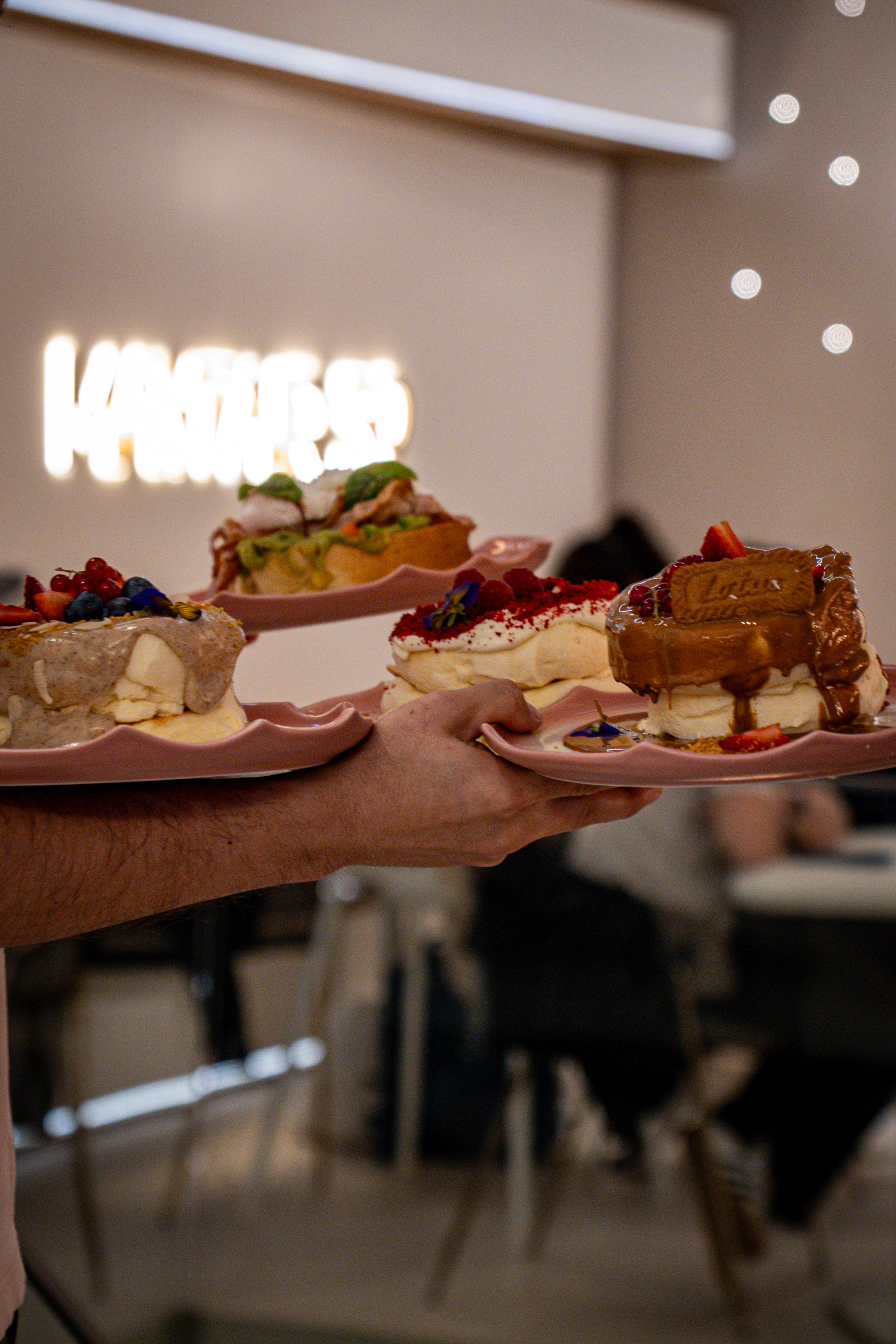 Mayfair 39. Creste si calatoreste