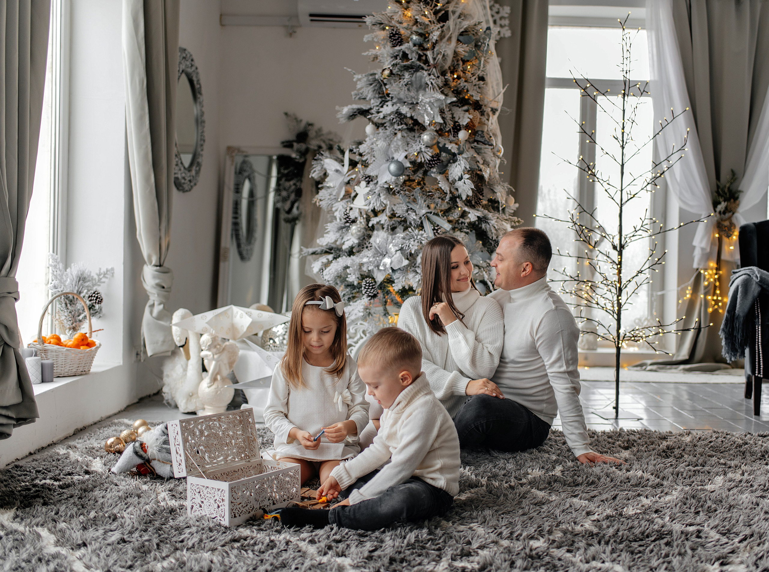 New Year Happy Family. Wedding photographer from Moldova Alexey Chipchiu