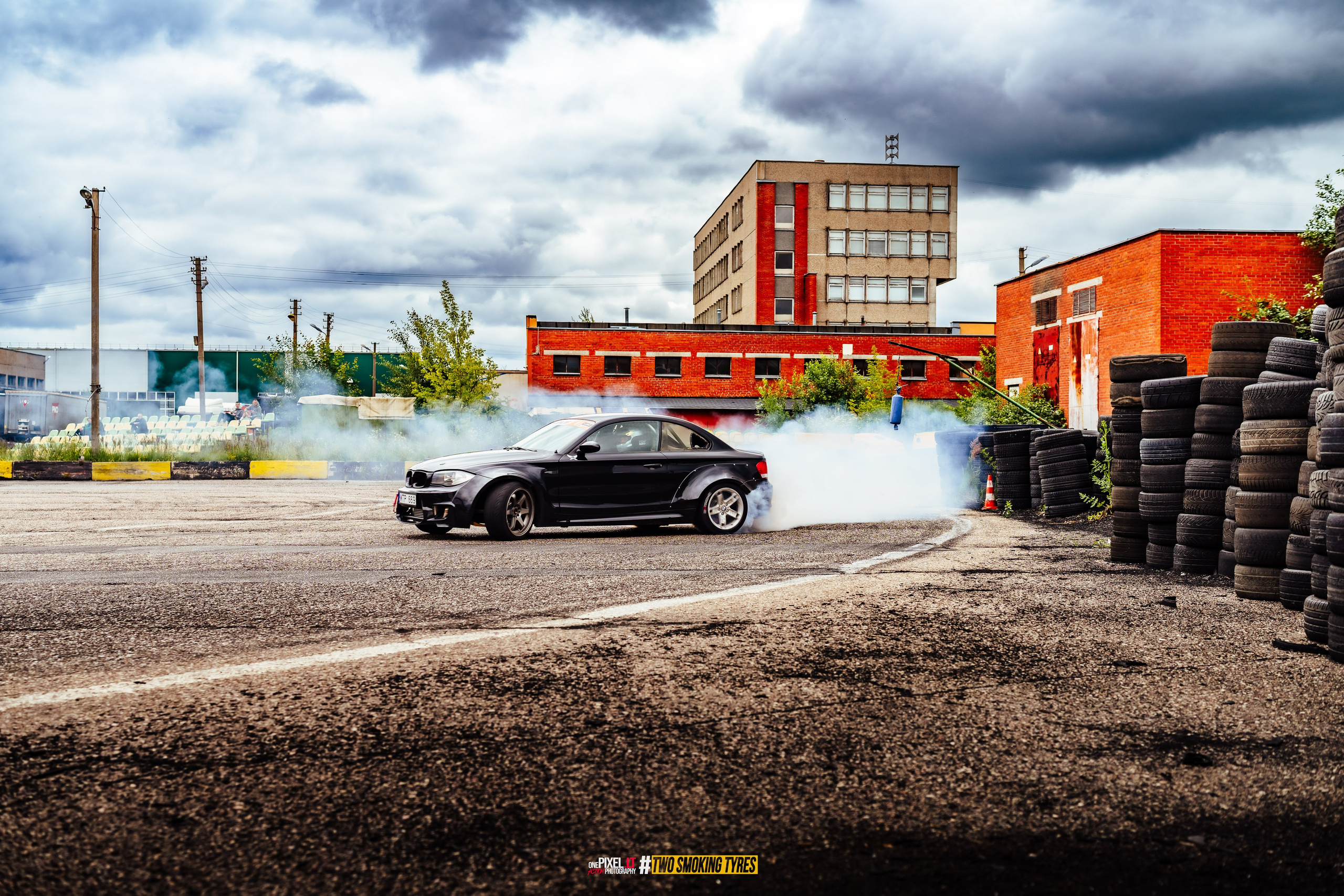 Side to Side #DRIFTDAY. OnePIXEL