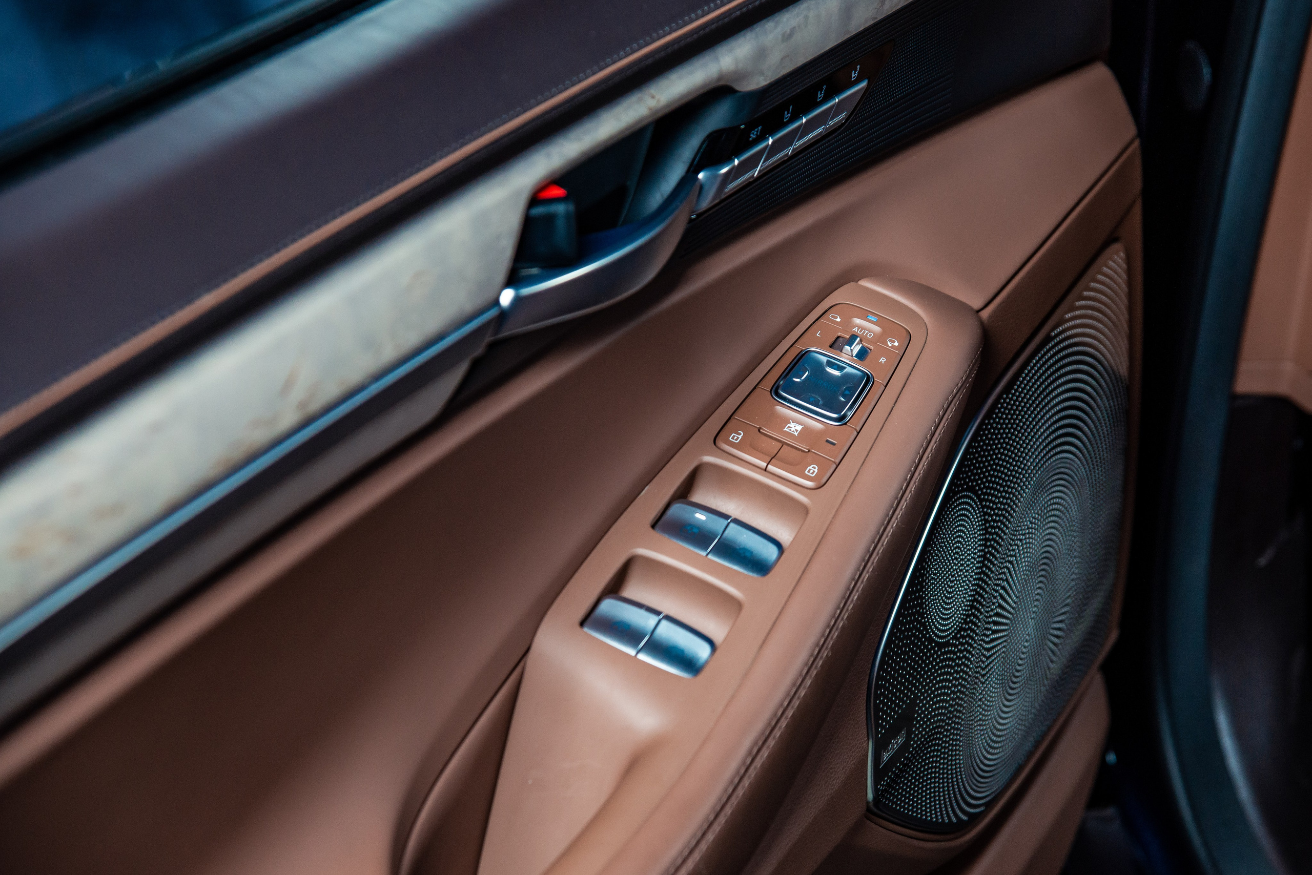 Автомобильная фотосъемка Genesis G90. ФОТОГРАФ МЕКСИКА КИНТАНА-РОО