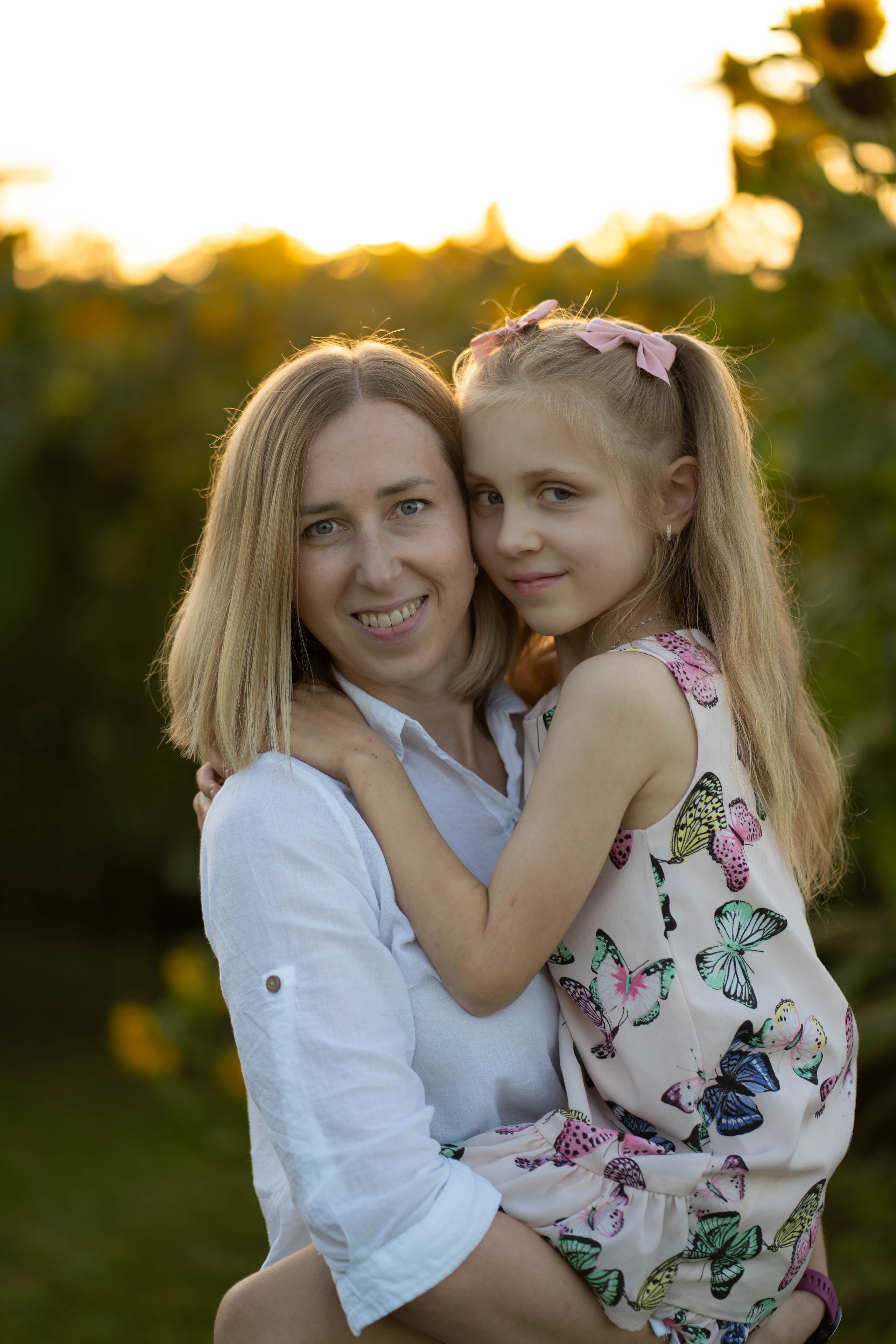 Renata — šeimos fotosesija kukurūzų lauke. Fotografija — Olga Bojarin