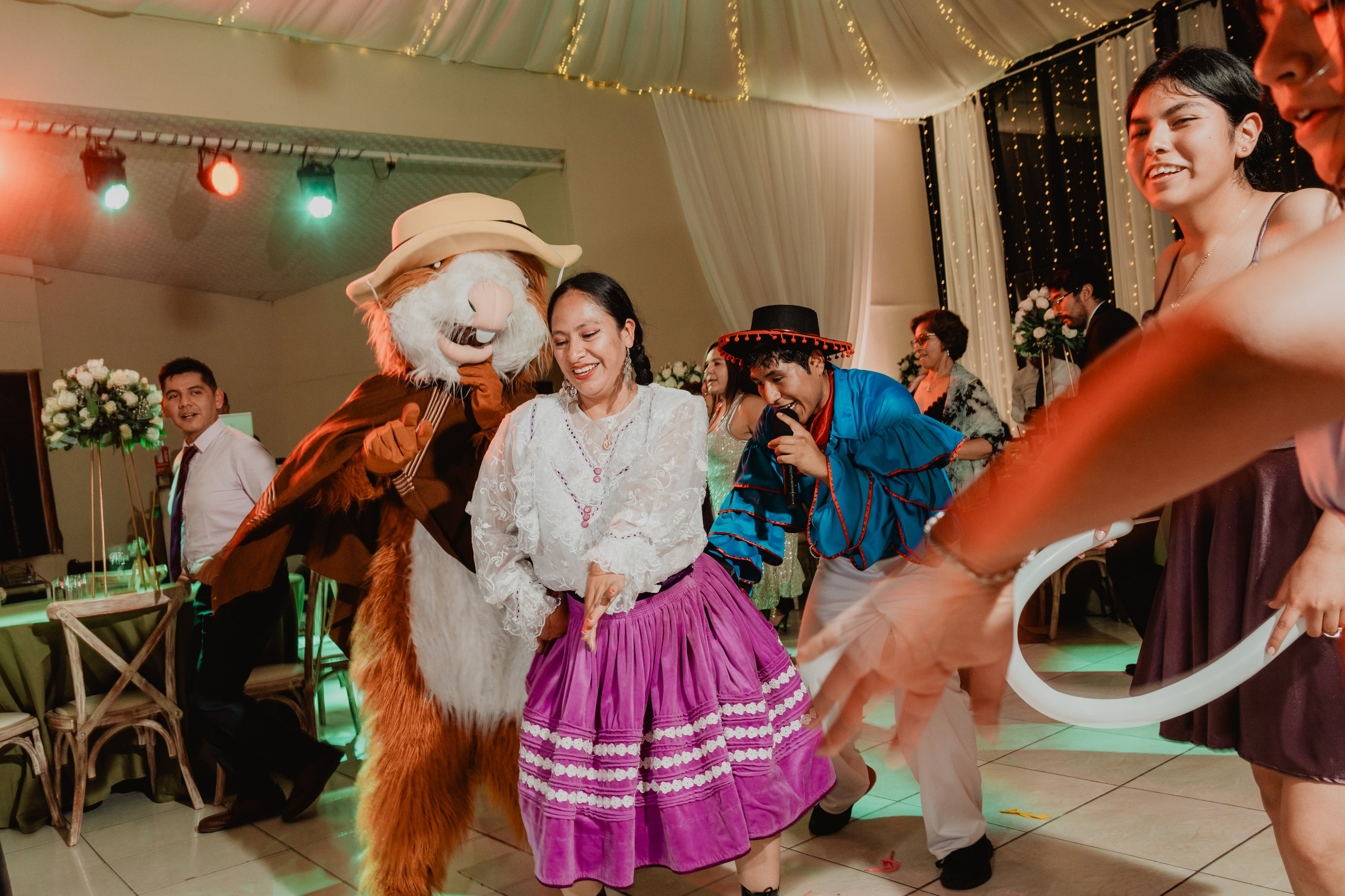FERNANDO + MARIBEL | BODA RELIGIOSA. Studio KVTA | Fotografía y Video de Bodas en Arequipa