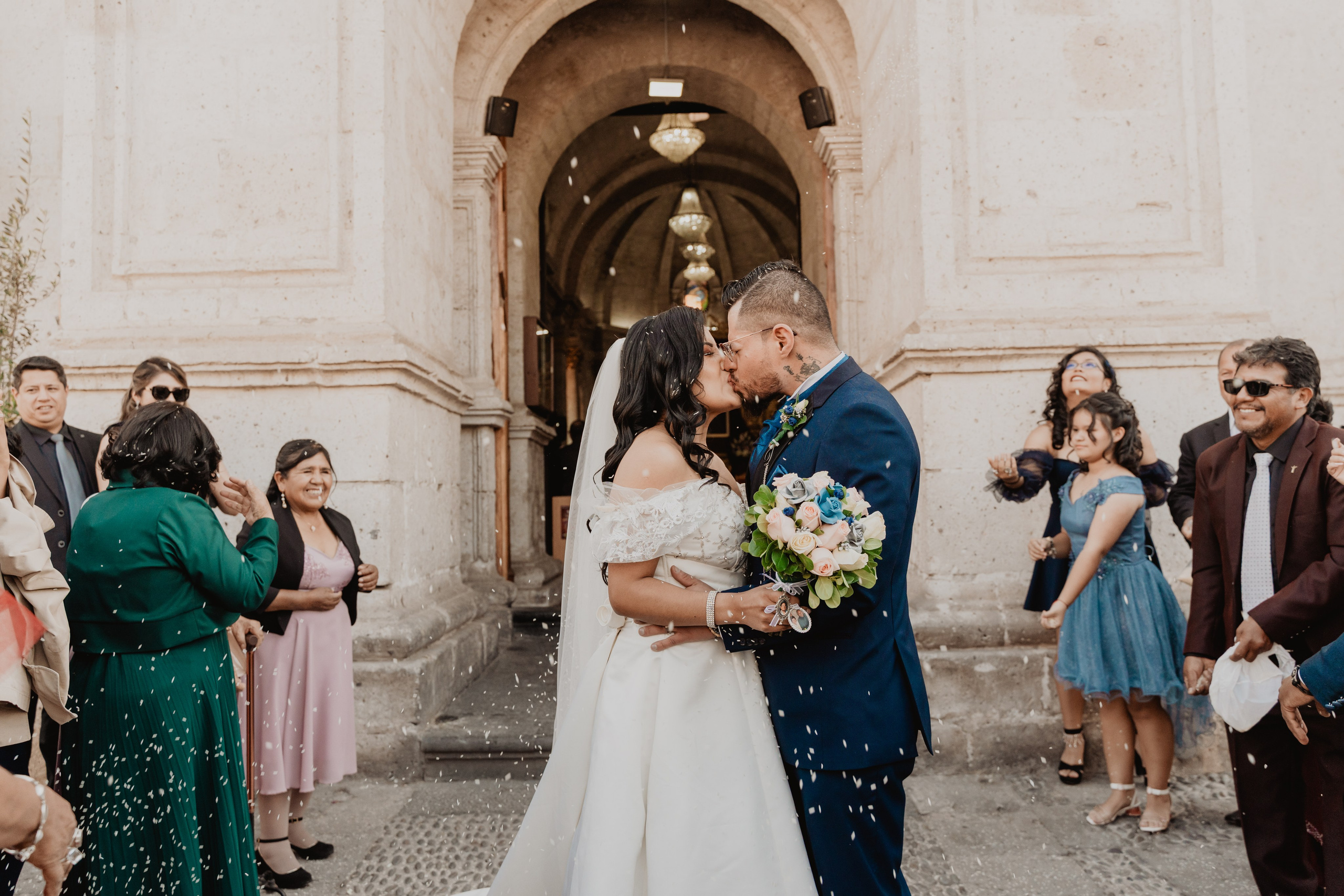 GABRIELA + JORGE | BODA CIVIL RELIGIOSA. Studio KVTA | Fotografía y Video de Bodas en Arequipa