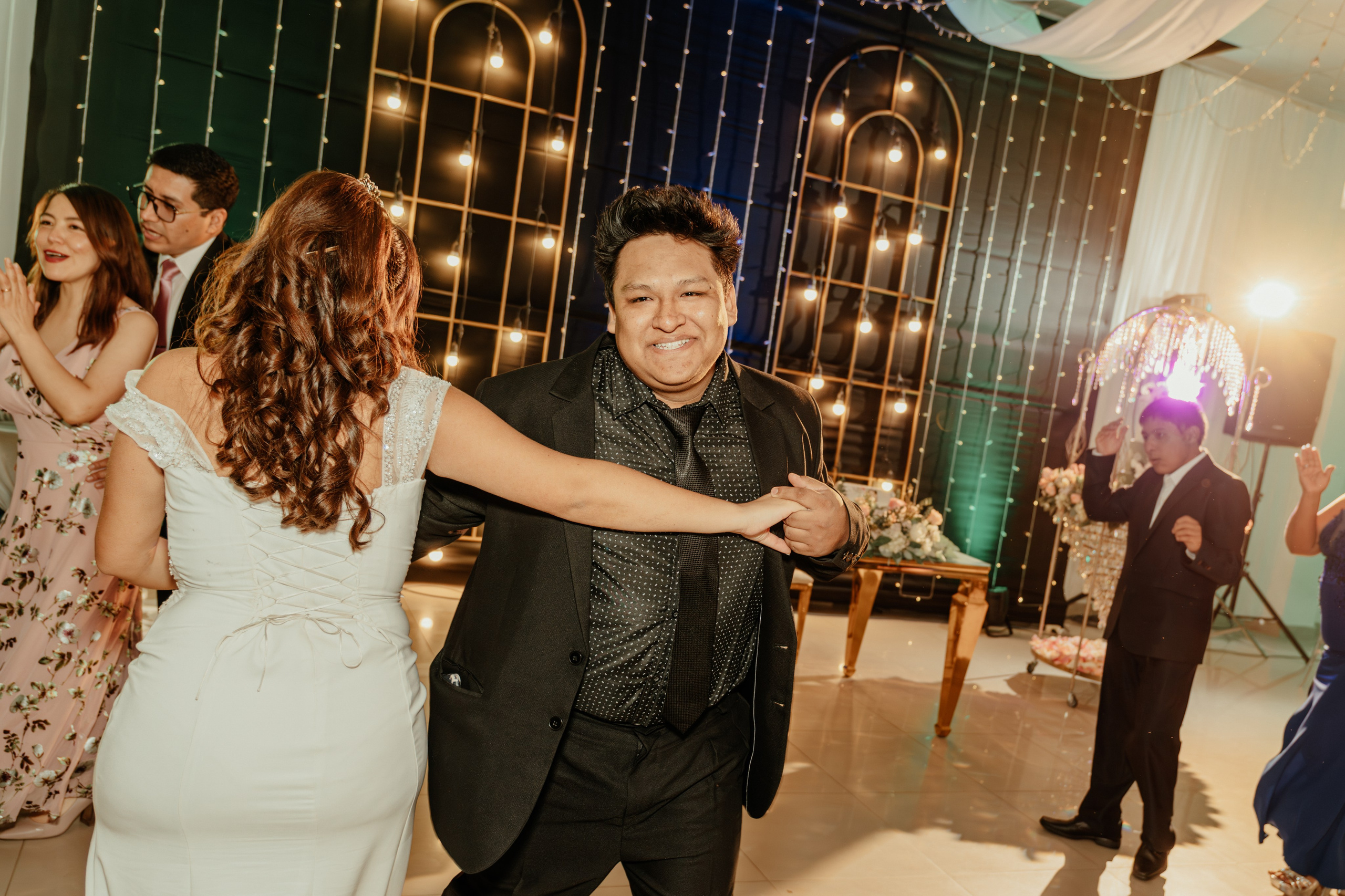 ANGIE + MANUEL BODA RELIGIOSA. Studio KVTA | Fotografía y Video de Bodas en Arequipa