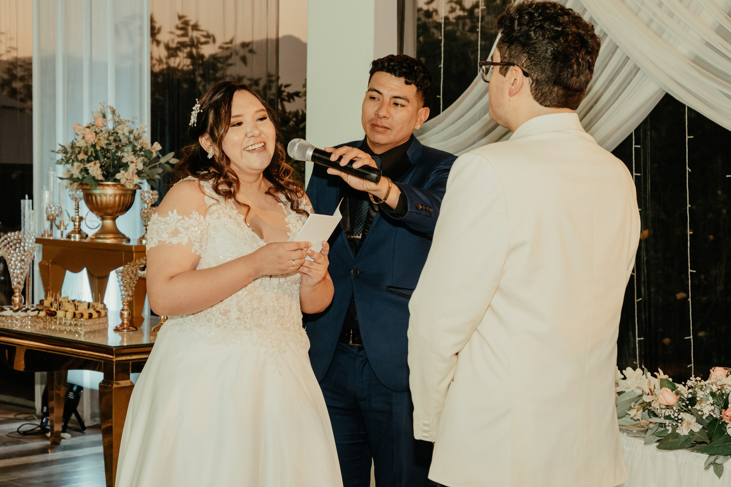 VANIA + LUIS BODA CIVIL. Studio KVTA | Fotografía y Video de Bodas en Arequipa