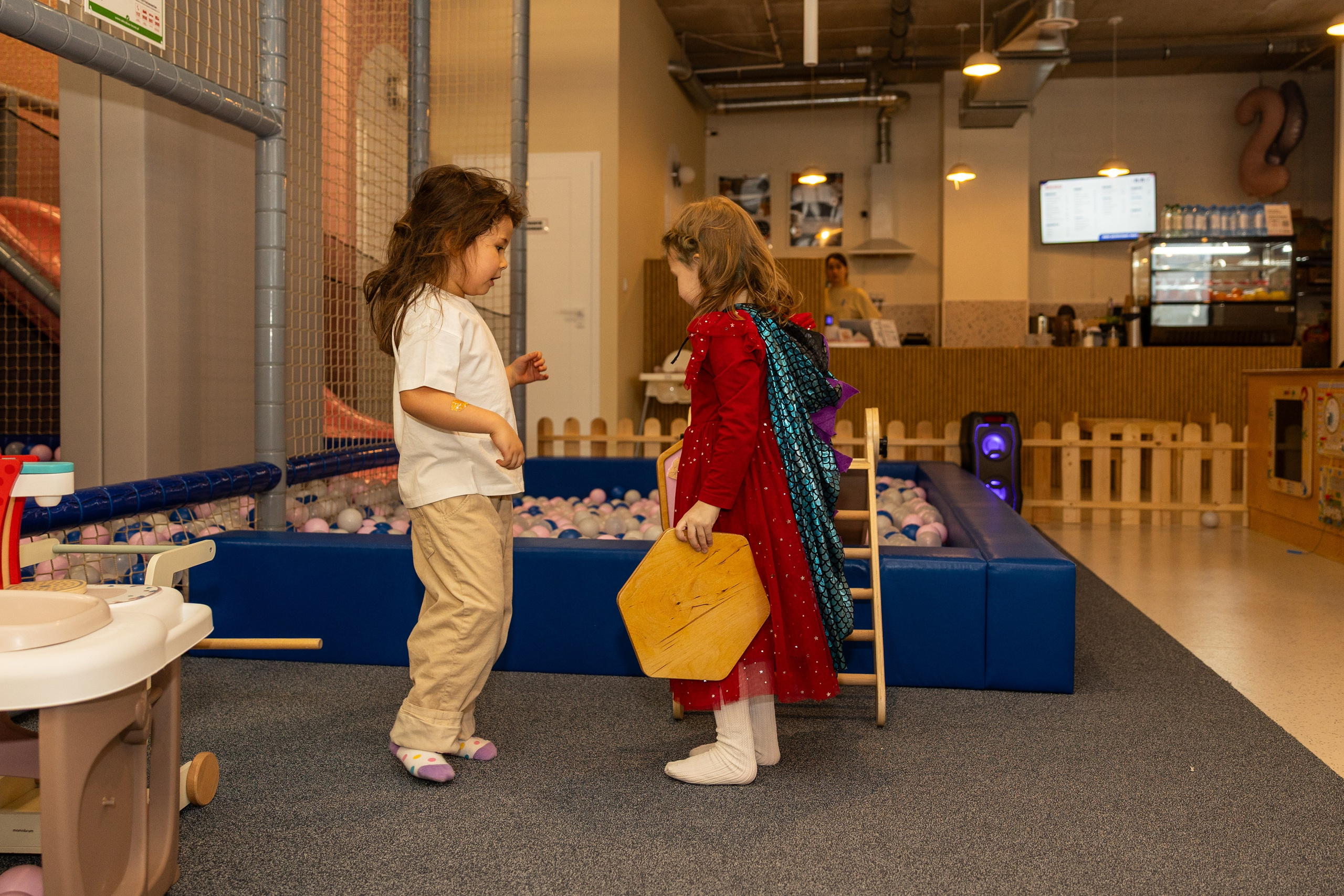 День рождения Артёма 24 января 2026 года. Семейный и детский фотограф в Варшаве Мила Бобровская