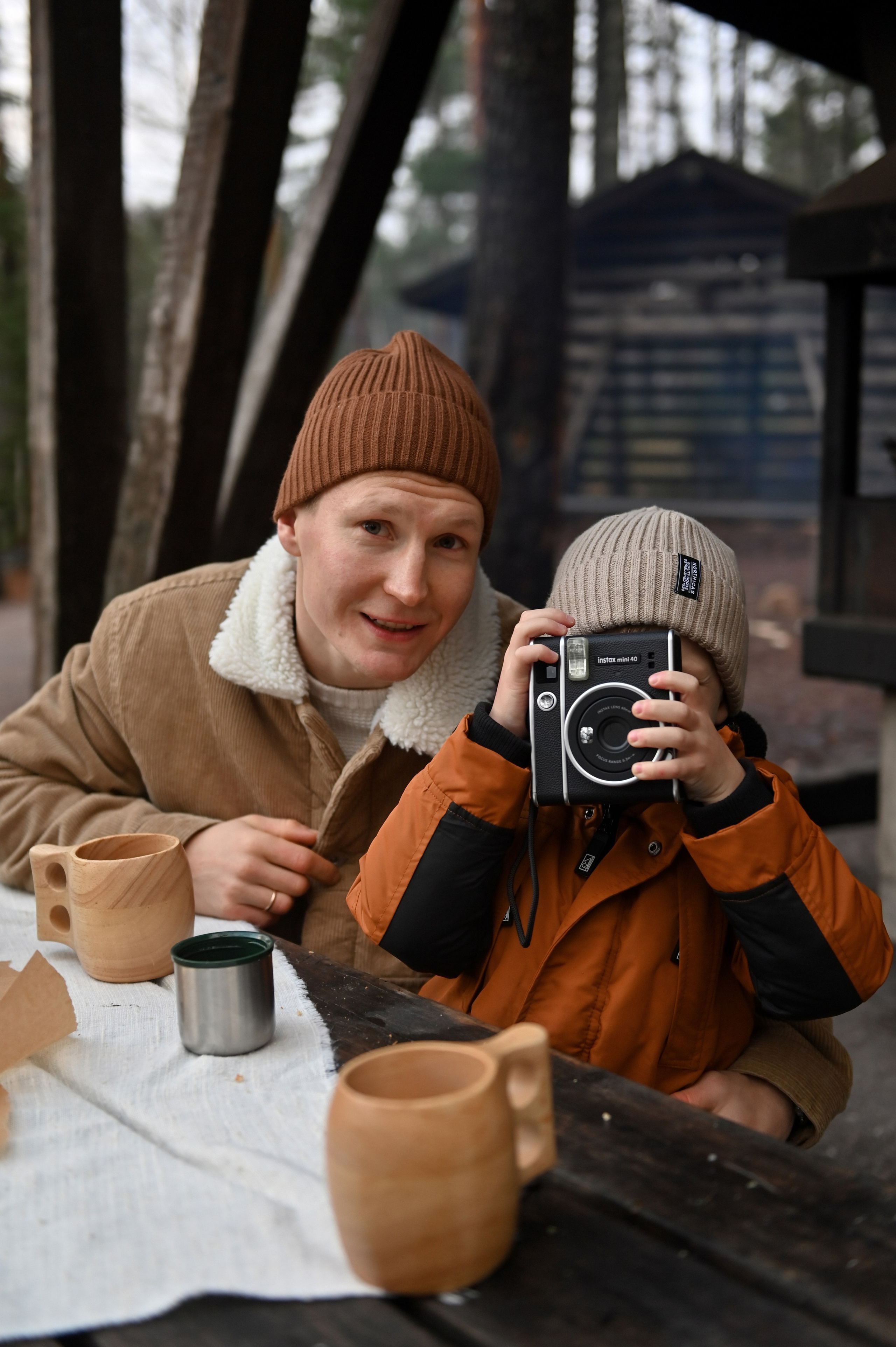 Пикник у озера. Детский и семейный фотограф в финляндии дина пулкка. контент фотограф
