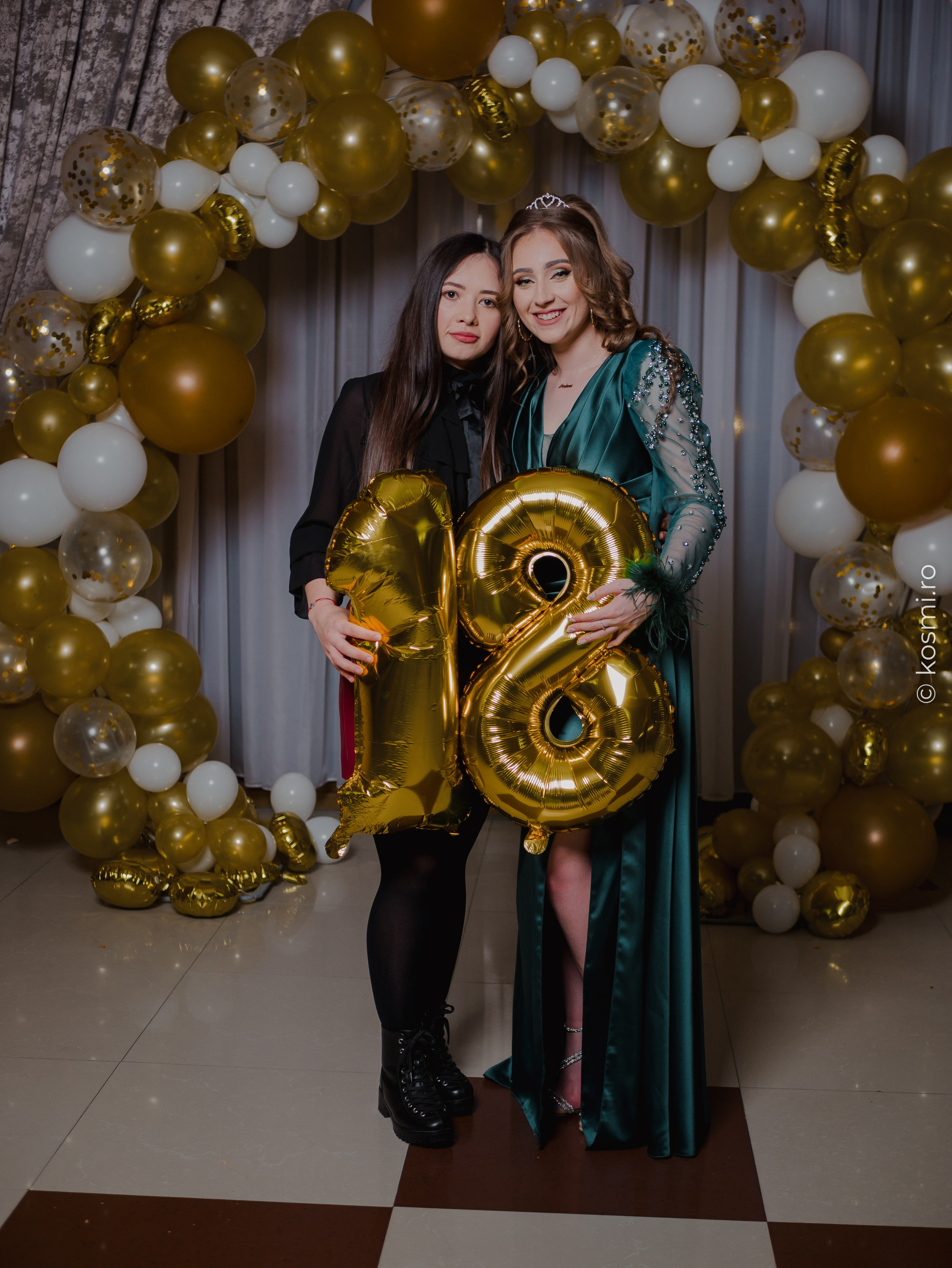 Majorat Andreea. Kosmi