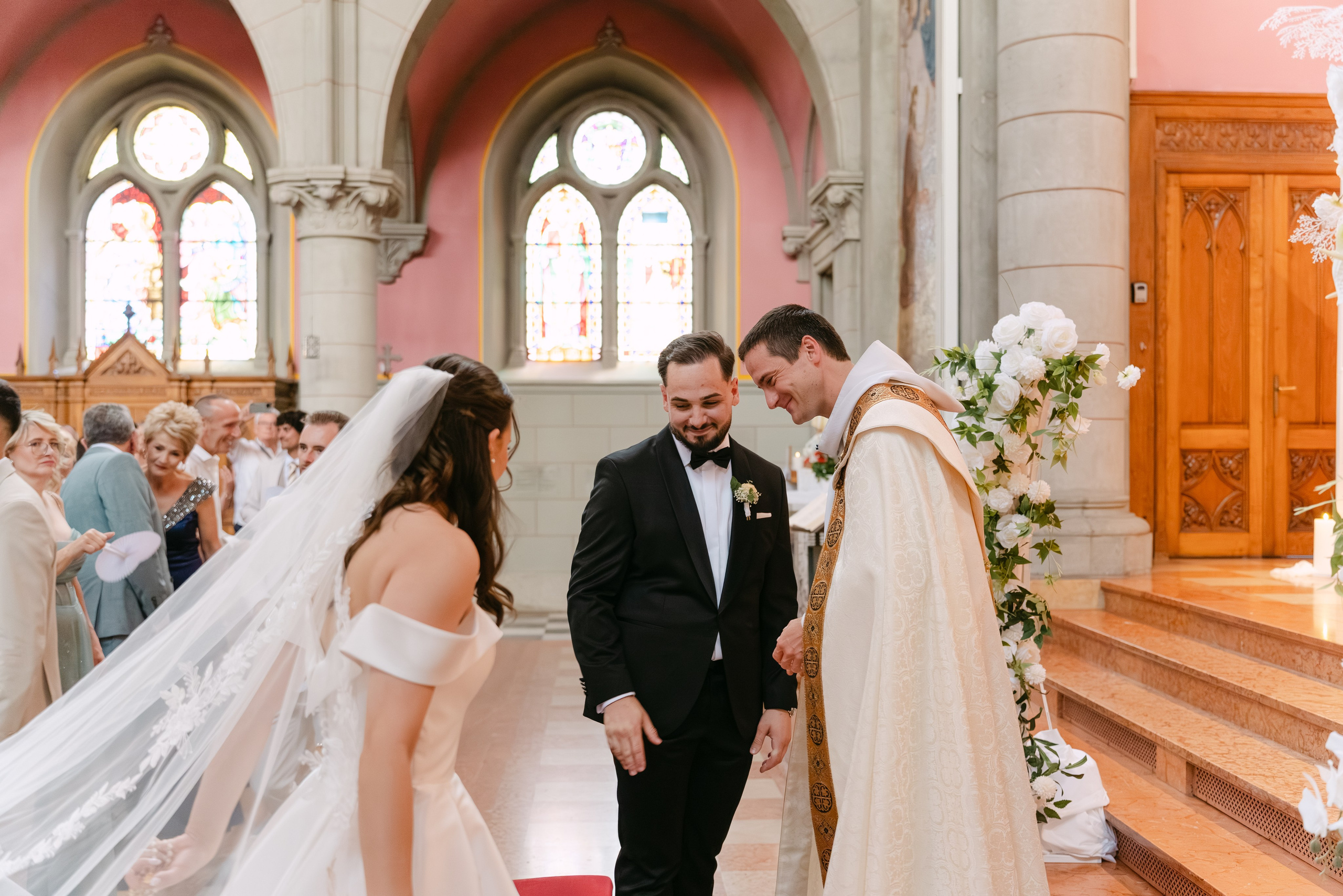 Casamento Isabel & Freskim em La Chaux-de-Fonds e Neuchâtel, Suiça. Fotógrafo de casamentos e destination wedding no Porto, Portugal — Davi Valente | Lisboa, Douro, Roma e Lago de Como