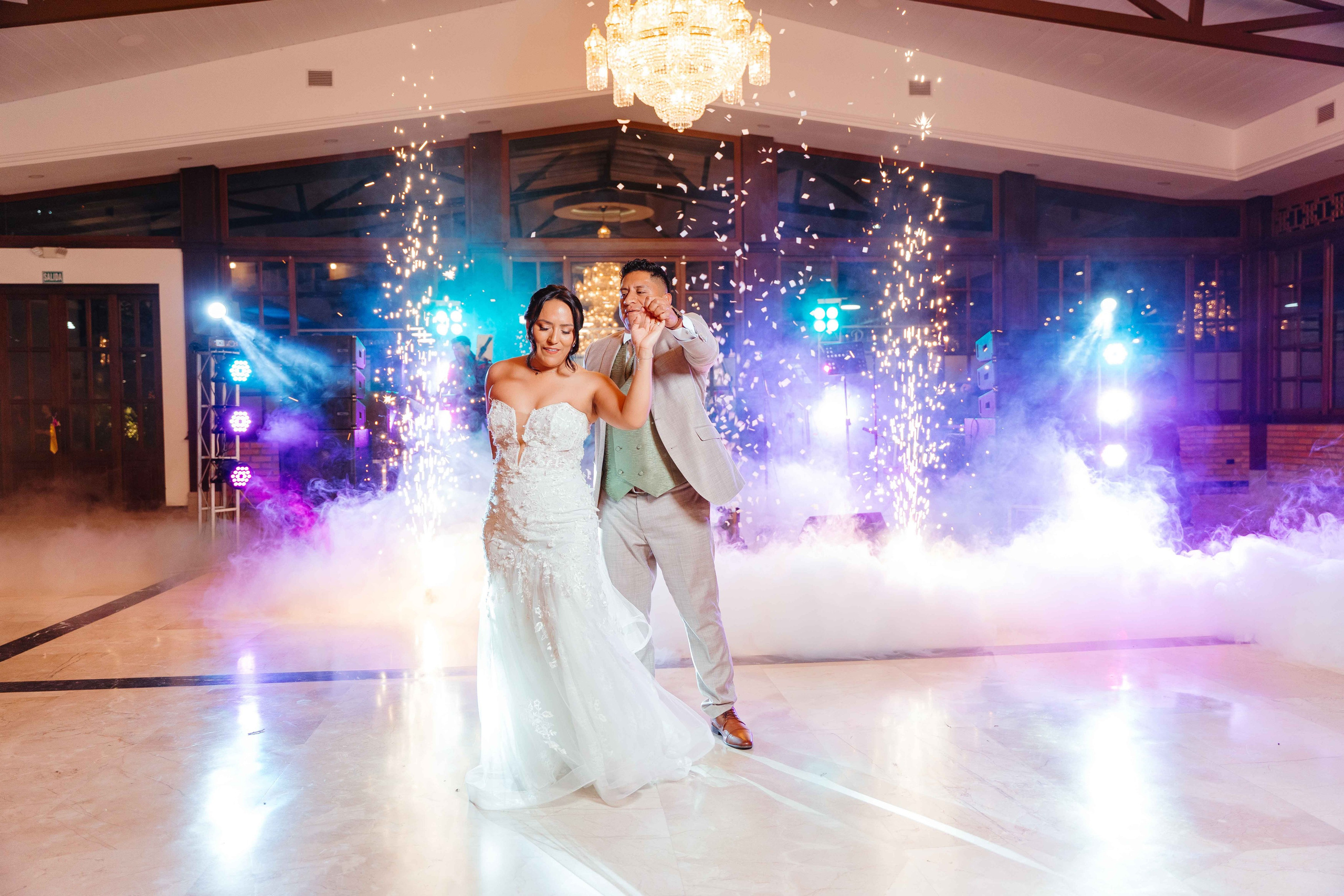 Karol y Jairon. Fotógrafo de bodas en Loja Ecuador | Piero Alvarez PH