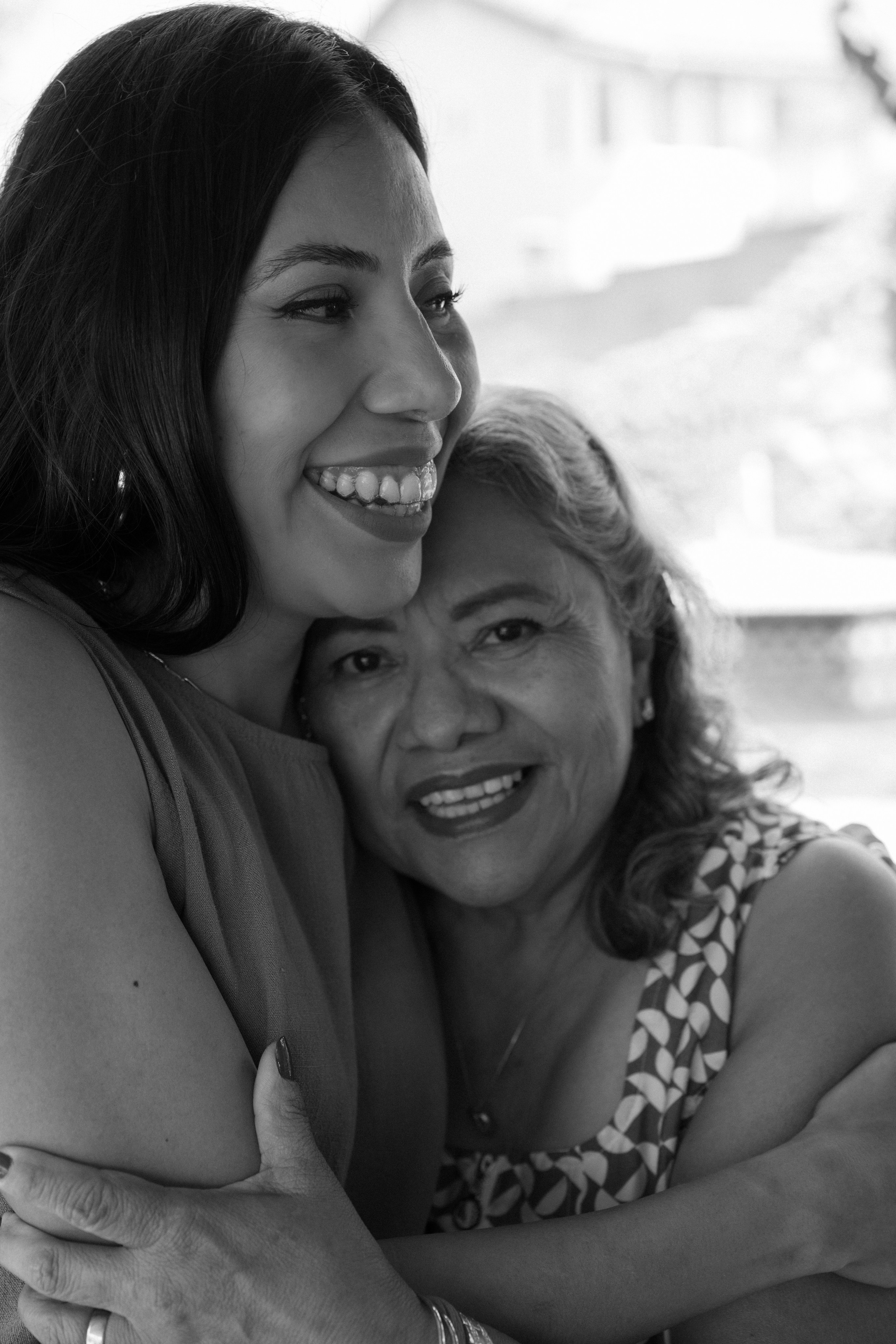 Home. Warmth. Joy. Portrait, family, maternity & wedding photography & videography in SoCal Kseni Vibe