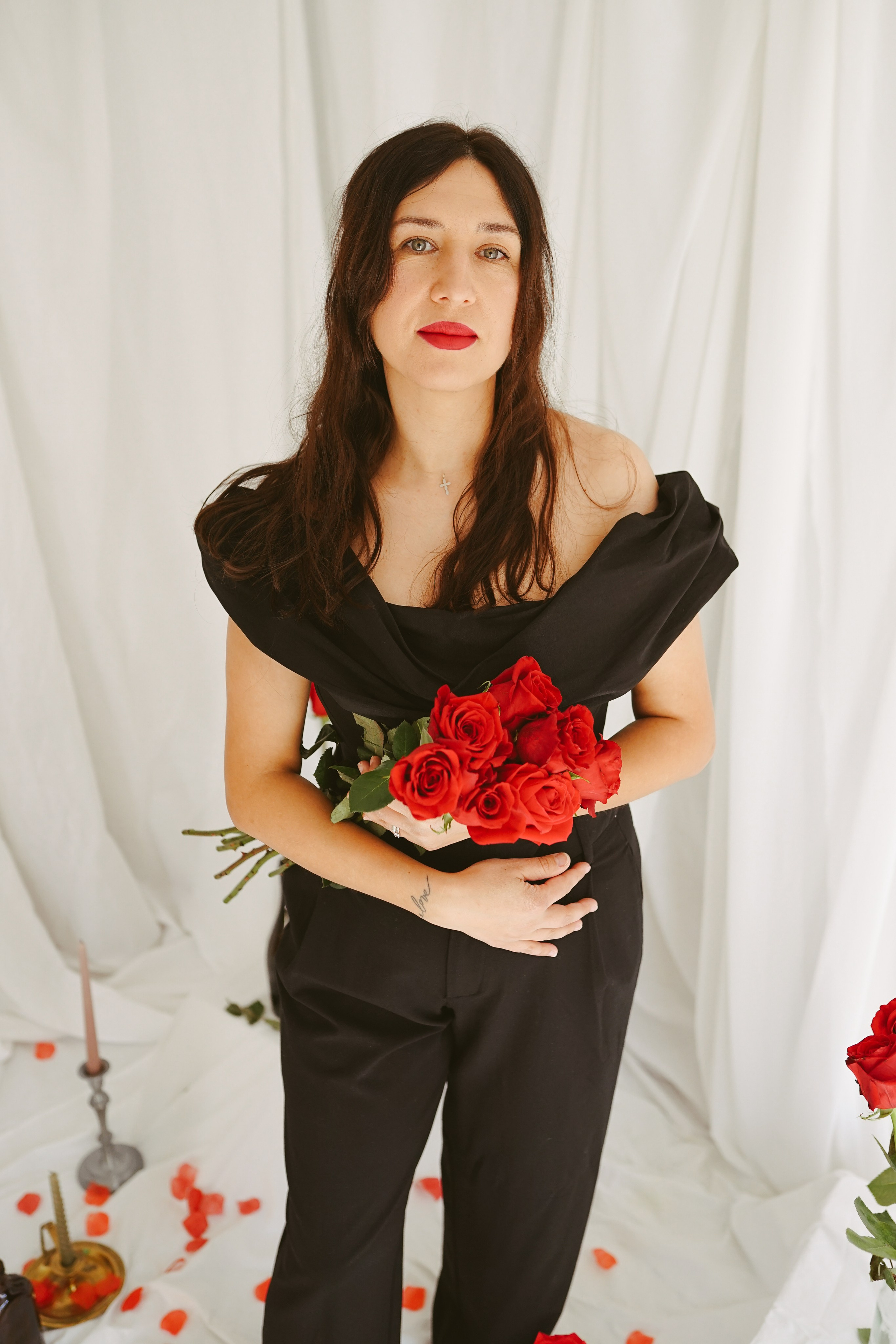 Fotografie de Portret Brașov | Artist Mădălina Beda. Madalina Beda- Artist vizual, fotograf, doula la nastere, consultant babywearing Brasov si in toata tara