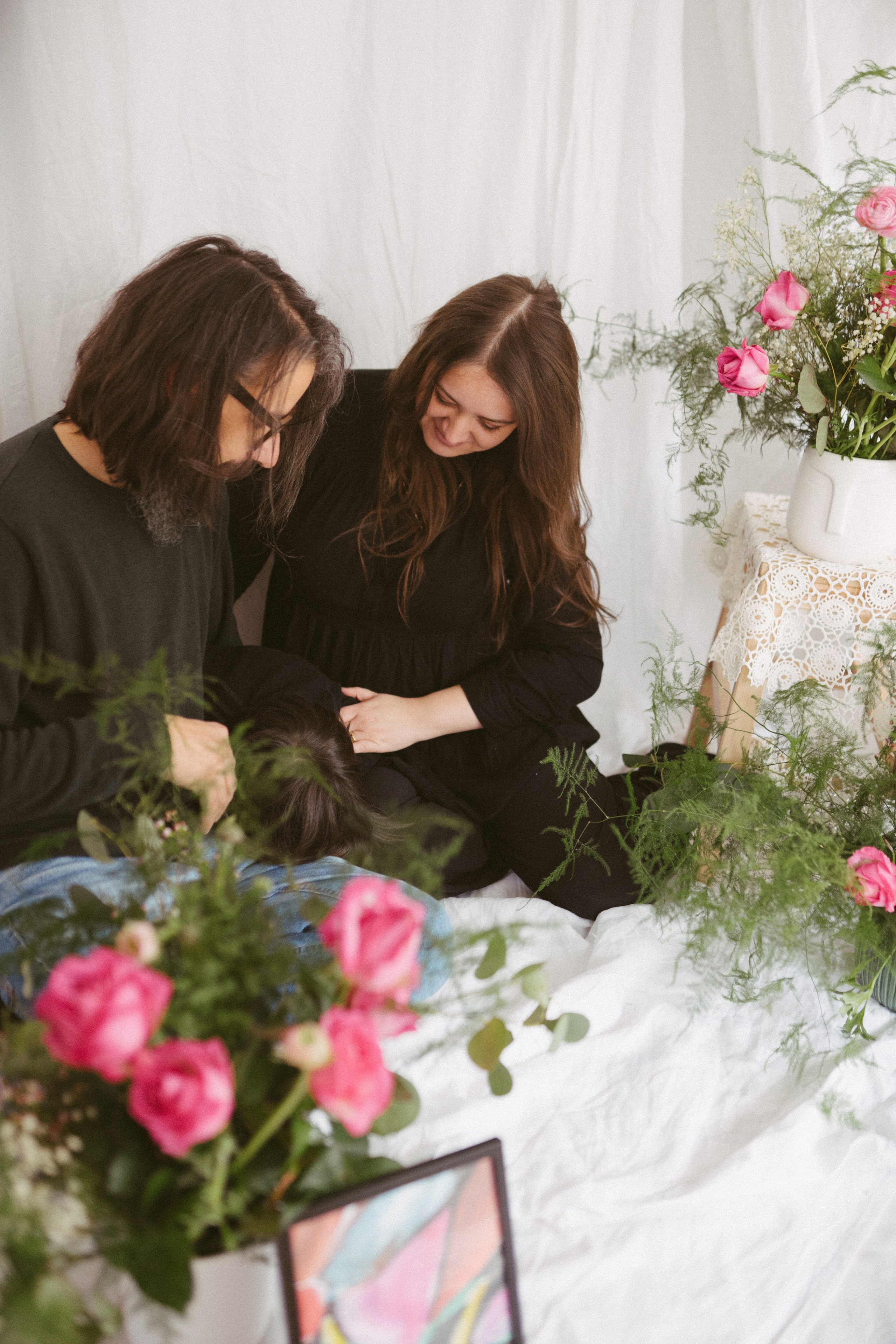 Ședințe Foto Primăvara Colorată Brașov | Mădălina Beda. Madalina Beda- Artist vizual, fotograf, doula la nastere, consultant babywearing Brasov si in toata tara