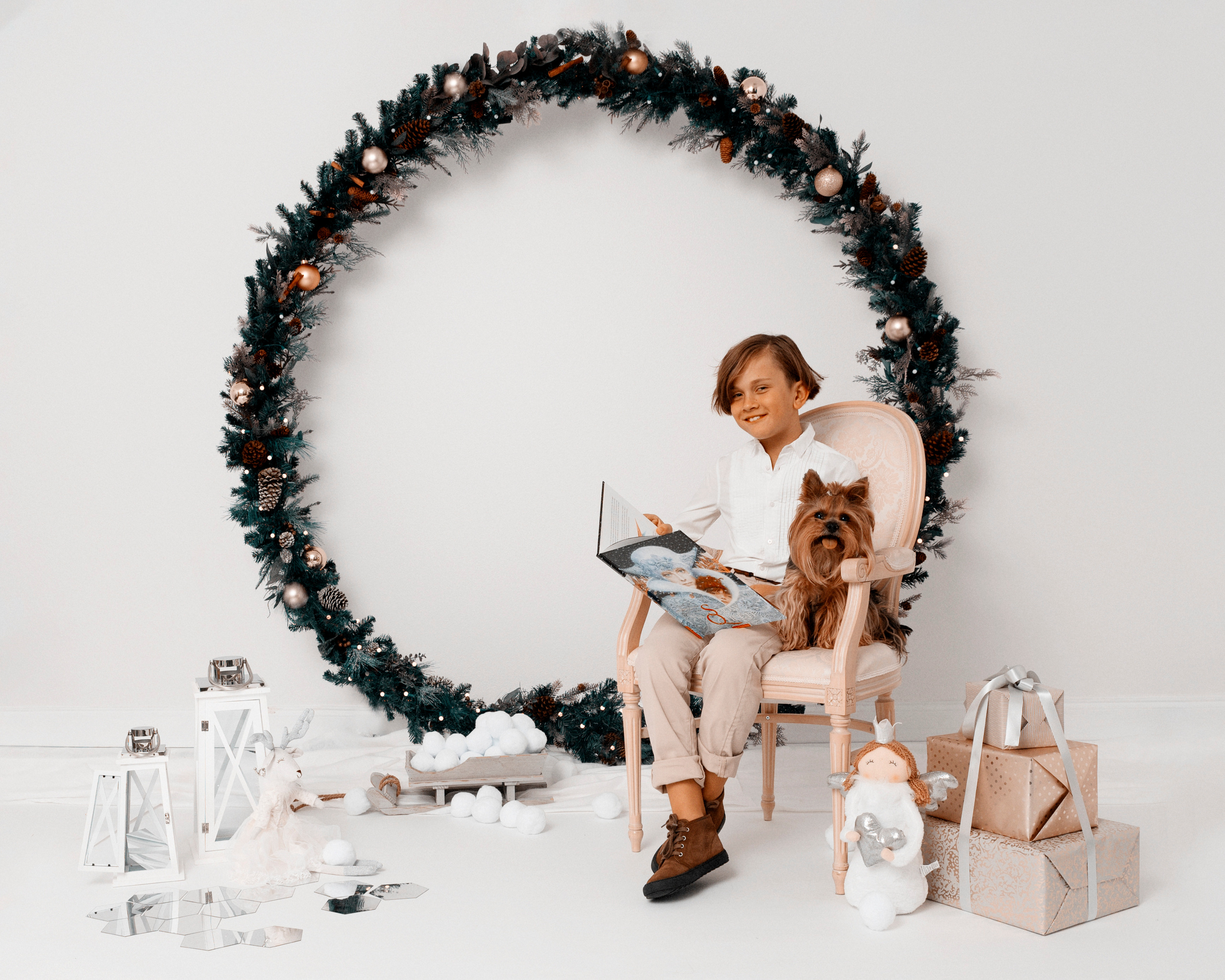 Christmas_2022_project. Portrait, kids and family photographer in Wesley Chapel Alina Alice Osipova