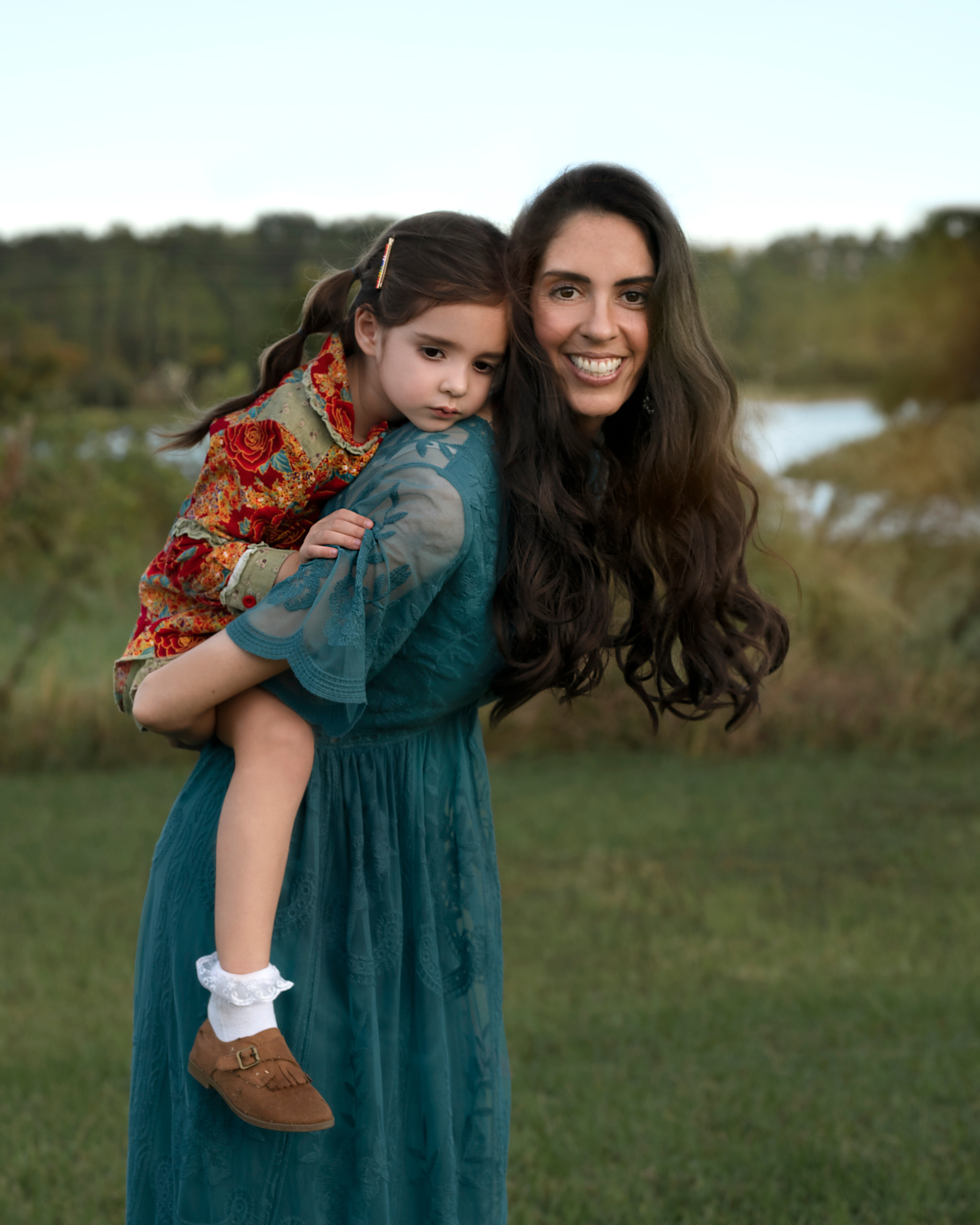 Family photographer Alice Green. Portrait, kids and family photographer in Wesley Chapel Alina Alice Osipova