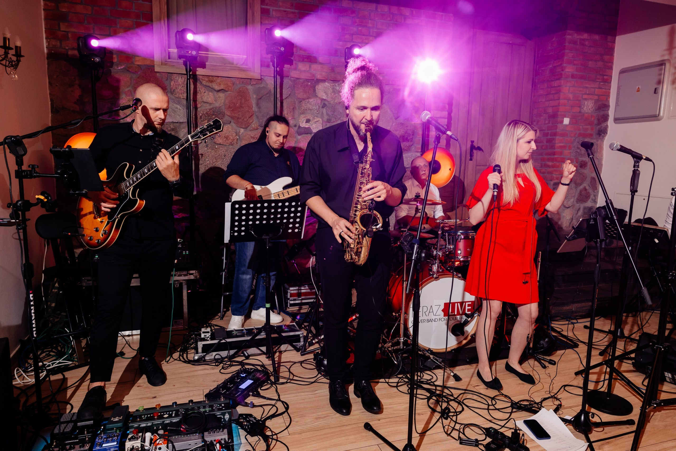 Wiki ♡ Przemek. Fotograf Ślubny Warszawa - Sesje Biznesowe Rodzinne Eventy