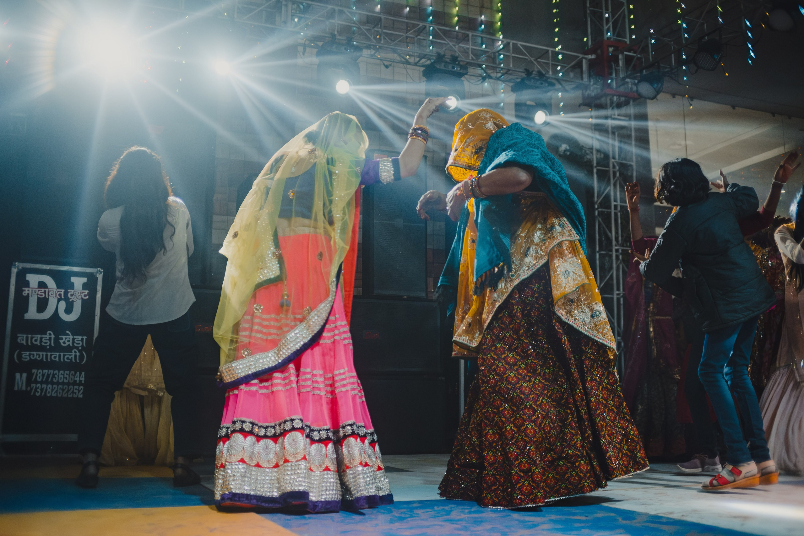 Parul & Sanjay. Wedding and Family photographer in india