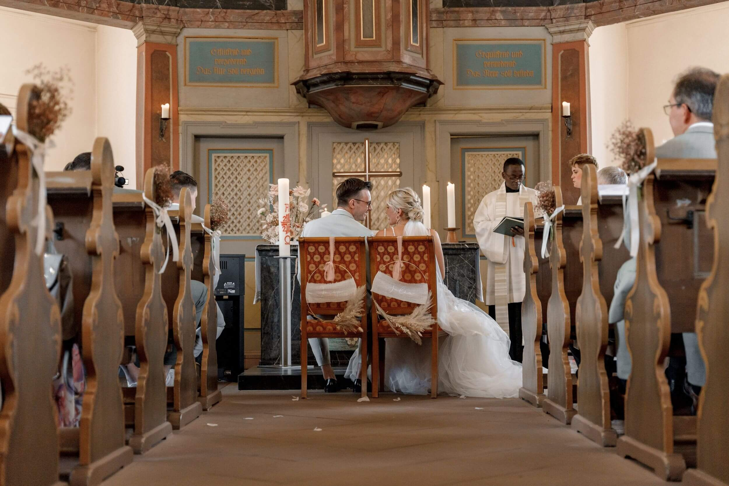 Church Wedding in Wiesbaden and Celebration at Brentanoscheune. Wedding photographer & videographer in Germany and Frankfurt | Denis Mirosnik