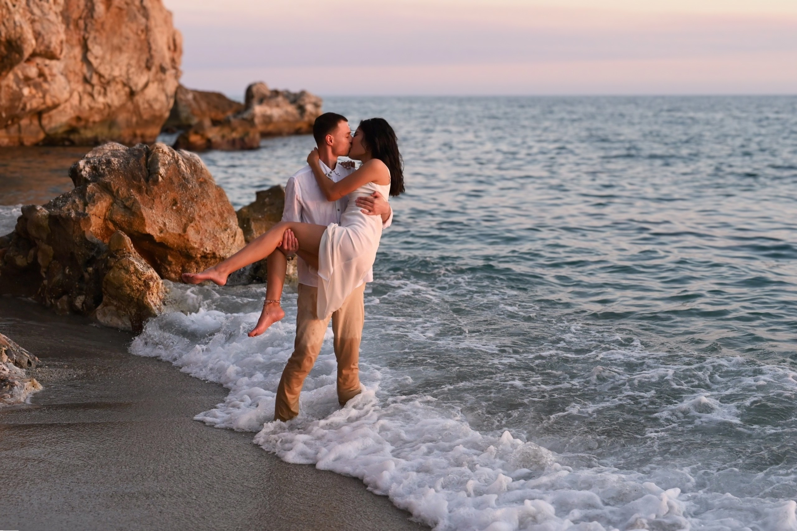 Love story на диком пляже в Конаклы. Photographer in Alanya, Side, Manavgat. Türkiye