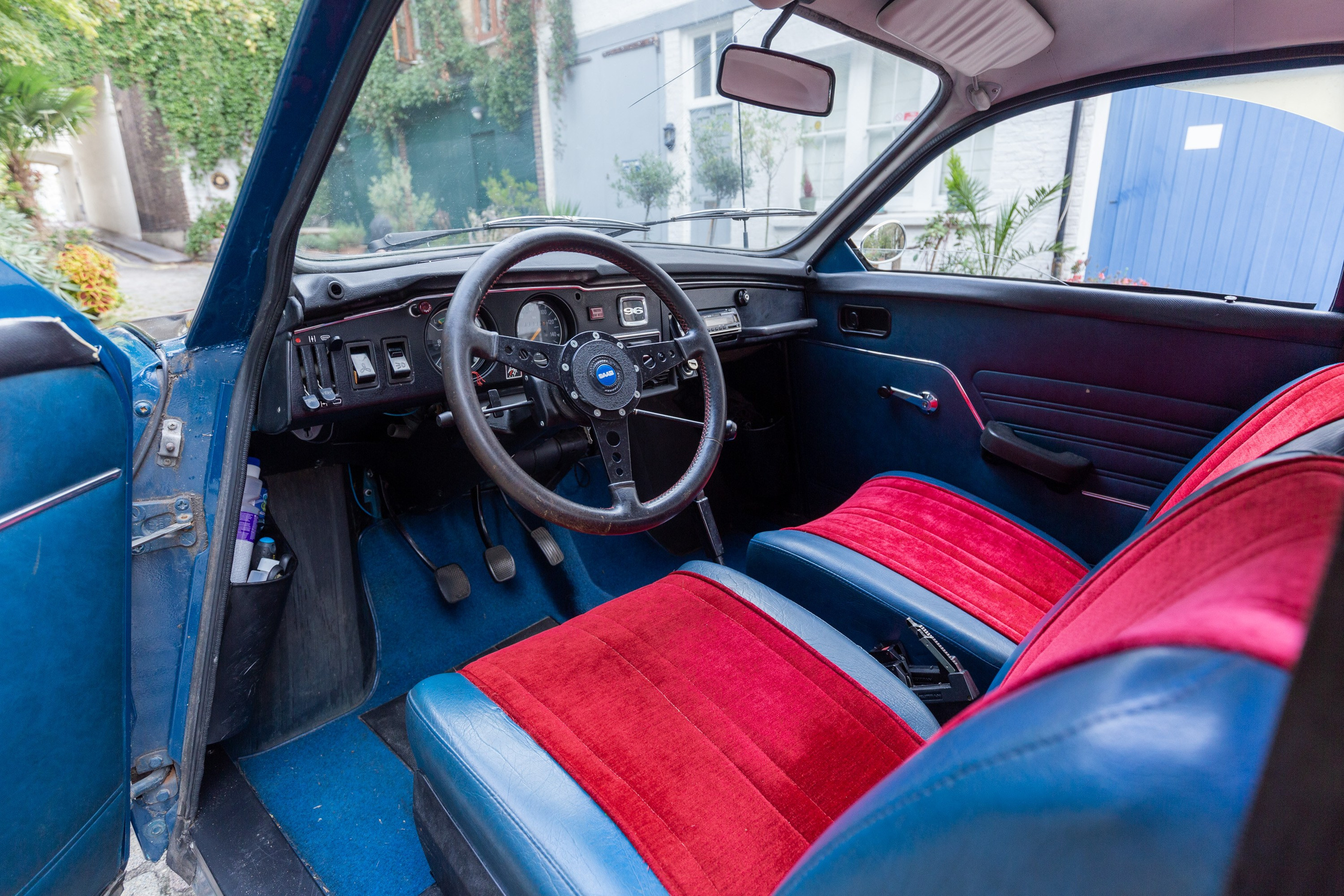 Auctions. Automotive photographer based in London