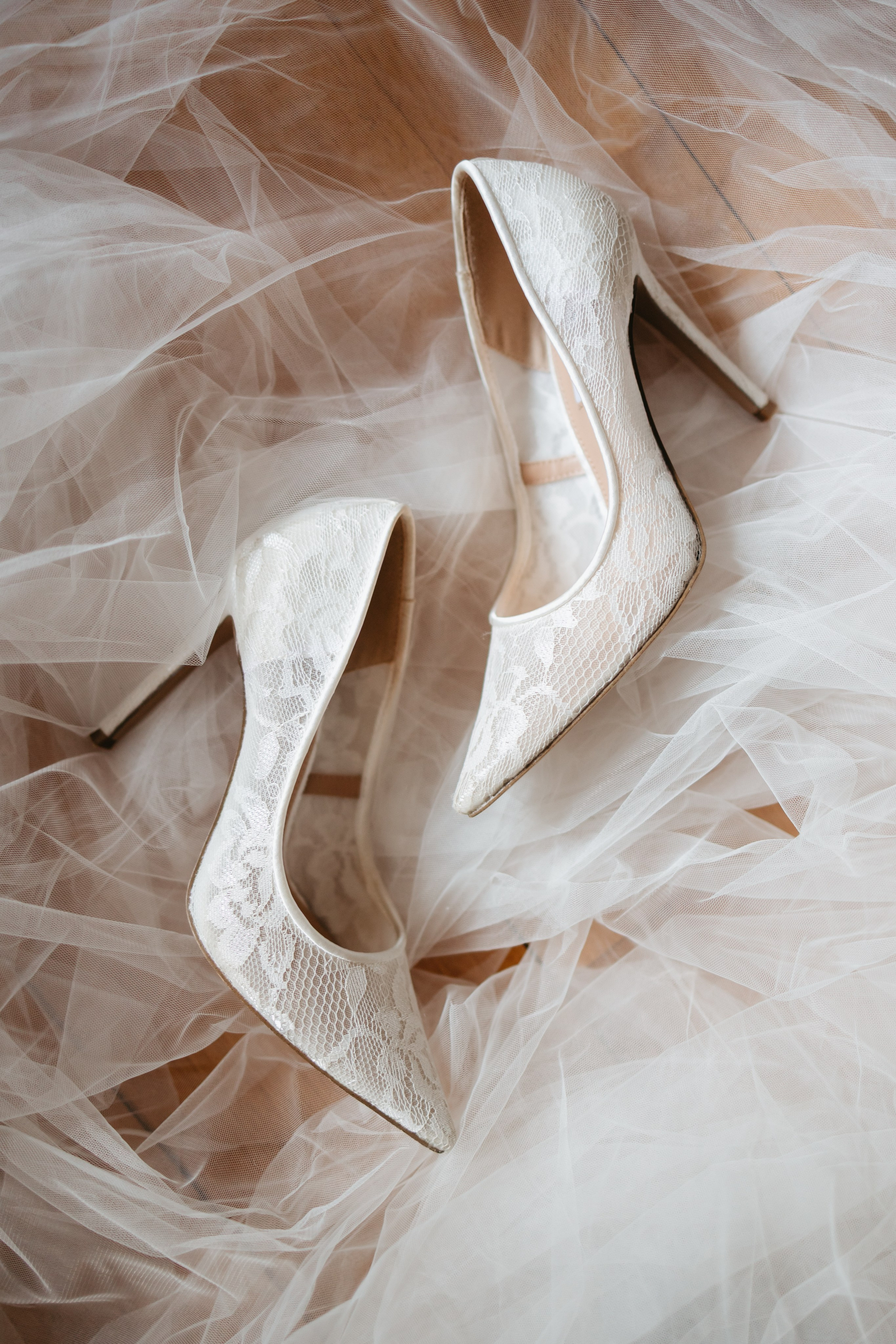 PORTFOLIO. Wedding Photographer Editorial Storytelling Cluj, Romania & Europe|Lore Photography