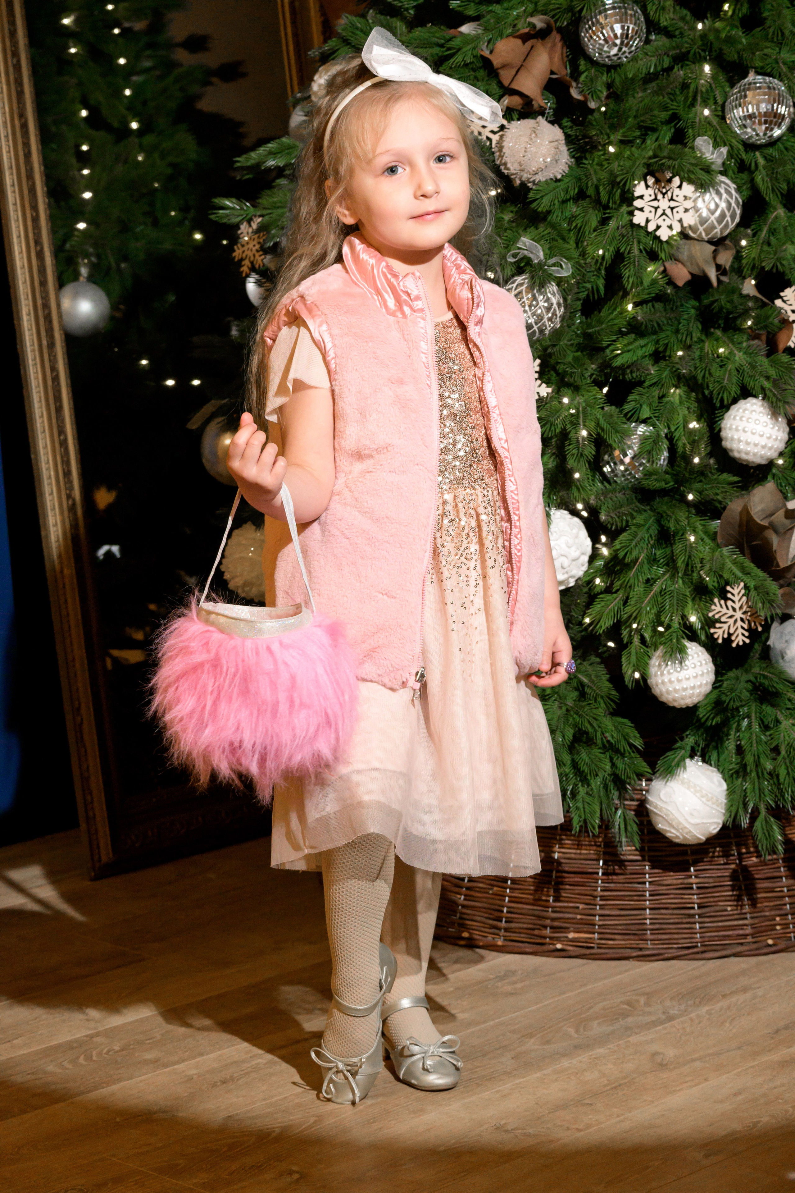 Olya and the family. Fotograf Dmitrii Donets