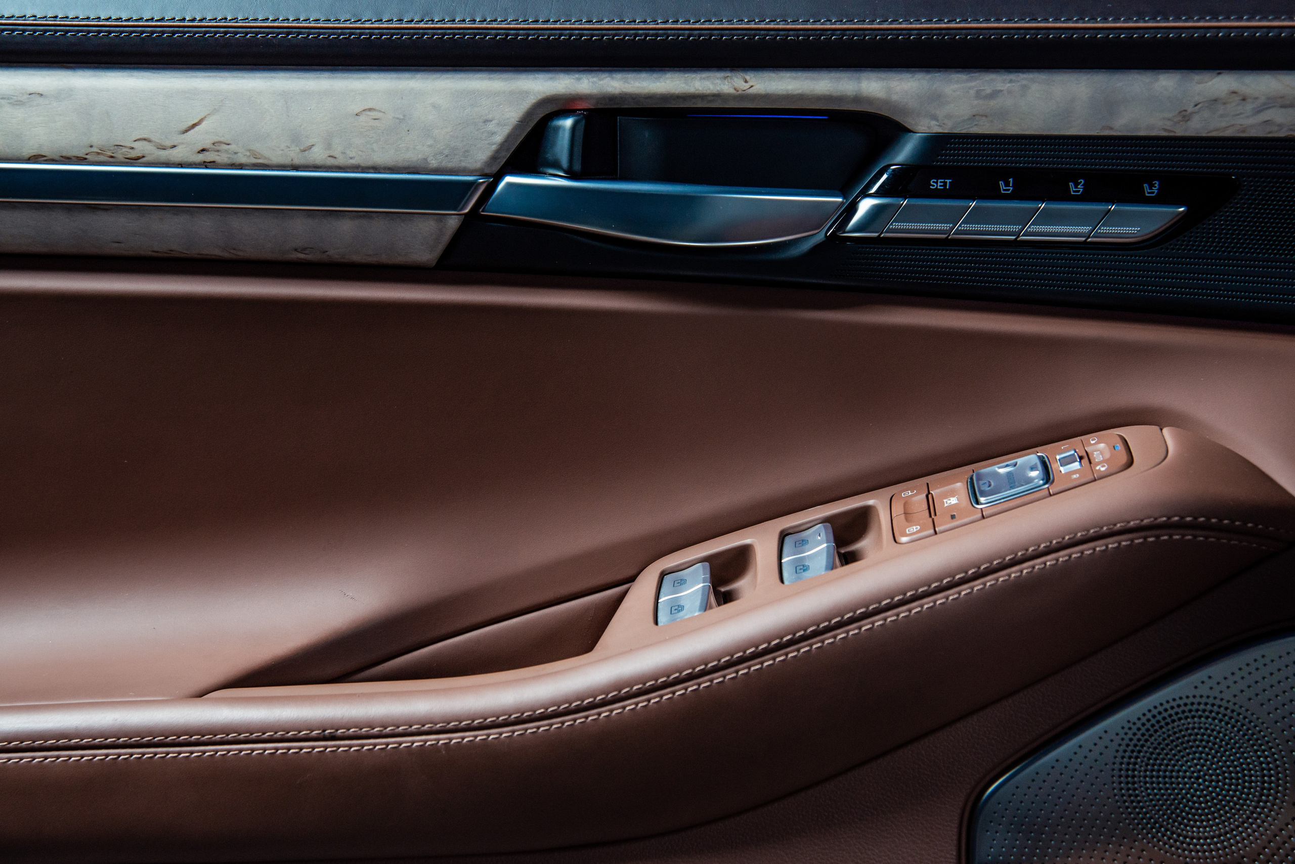 Автомобильная фотосъемка Genesis G90. ФОТОГРАФ МЕКСИКА КИНТАНА-РОО