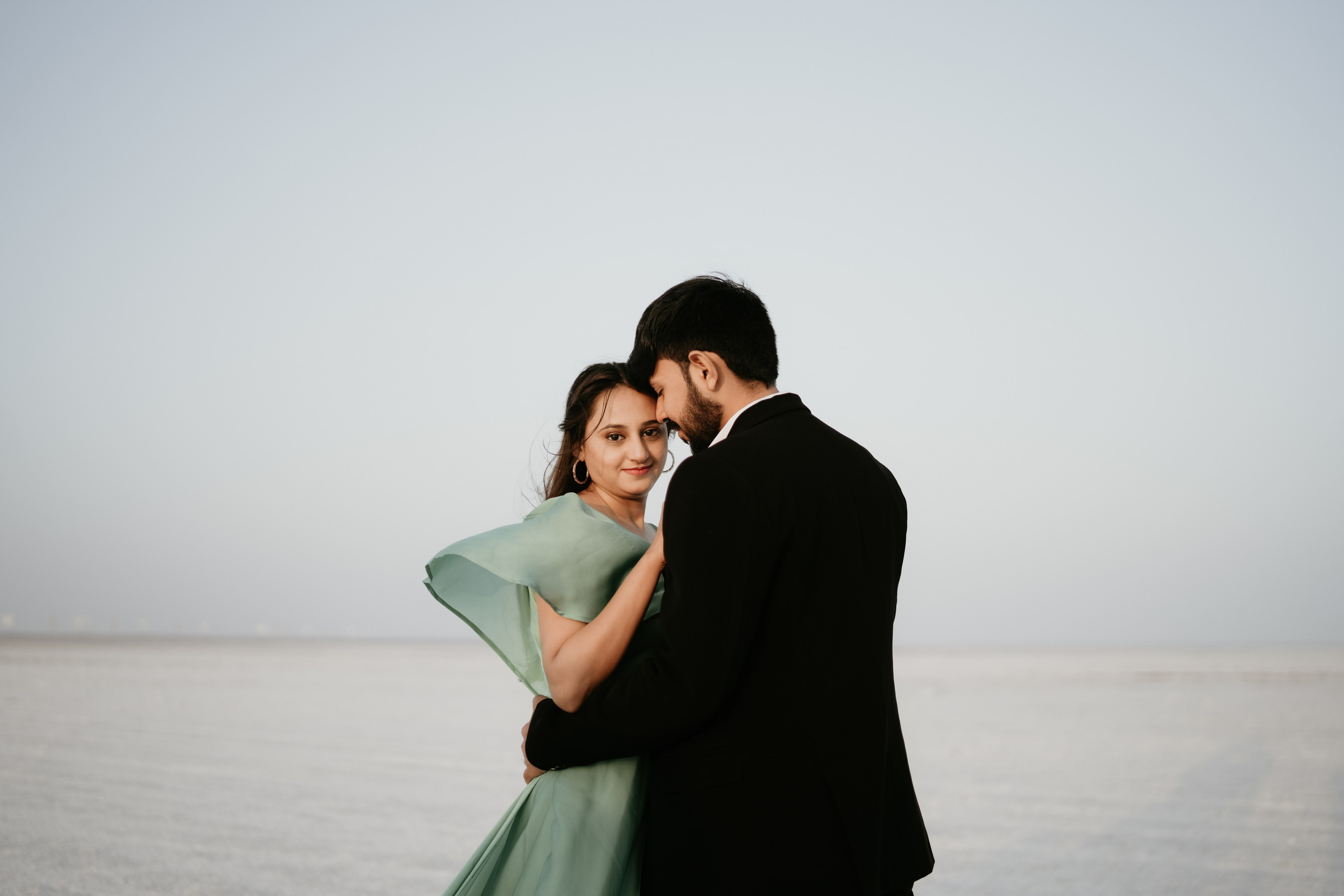 COUPLE SESSIONS. Love Emotions Weddings