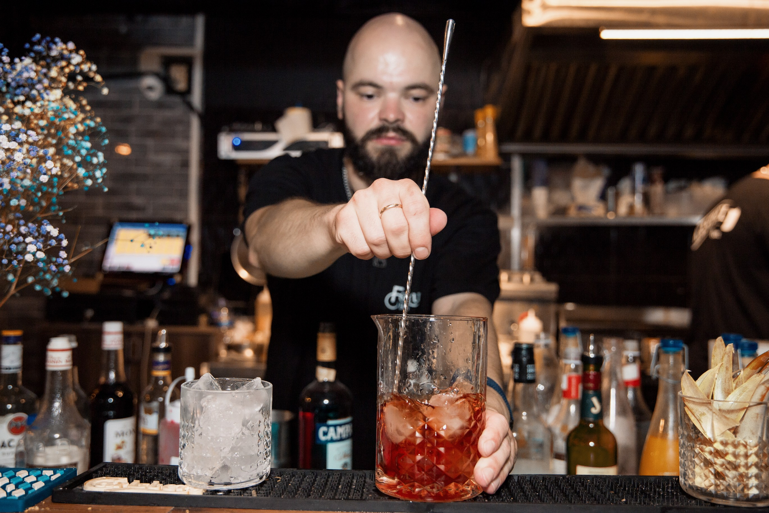 Контентная съемка для бара Focus. Портретный и репортажный фотограф в Израиле Рома Бирман